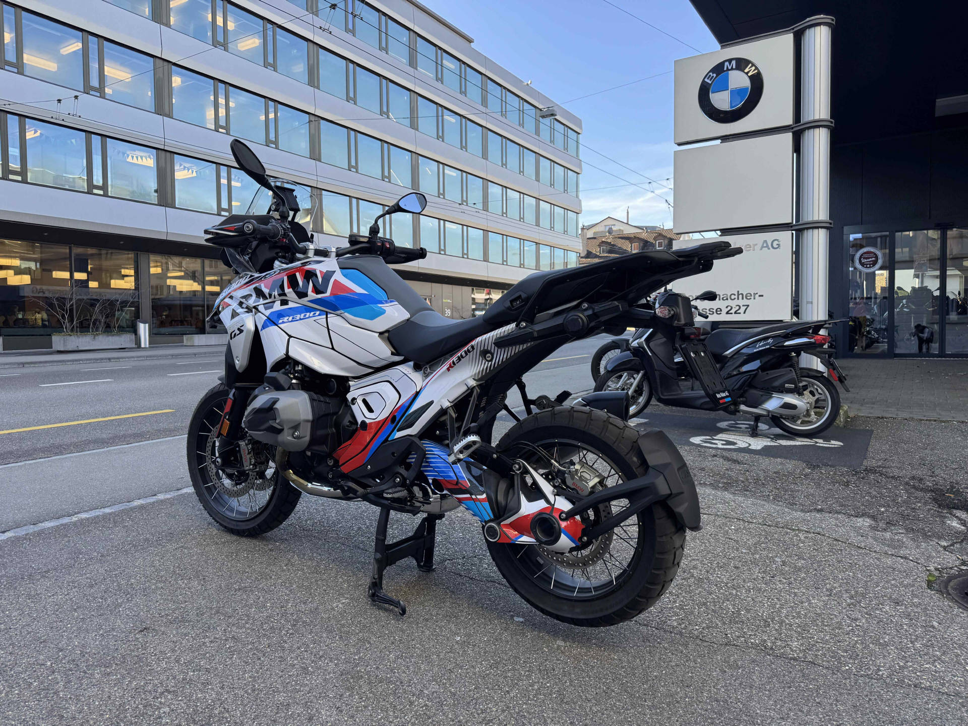 BMW R 1300 GS-image-2