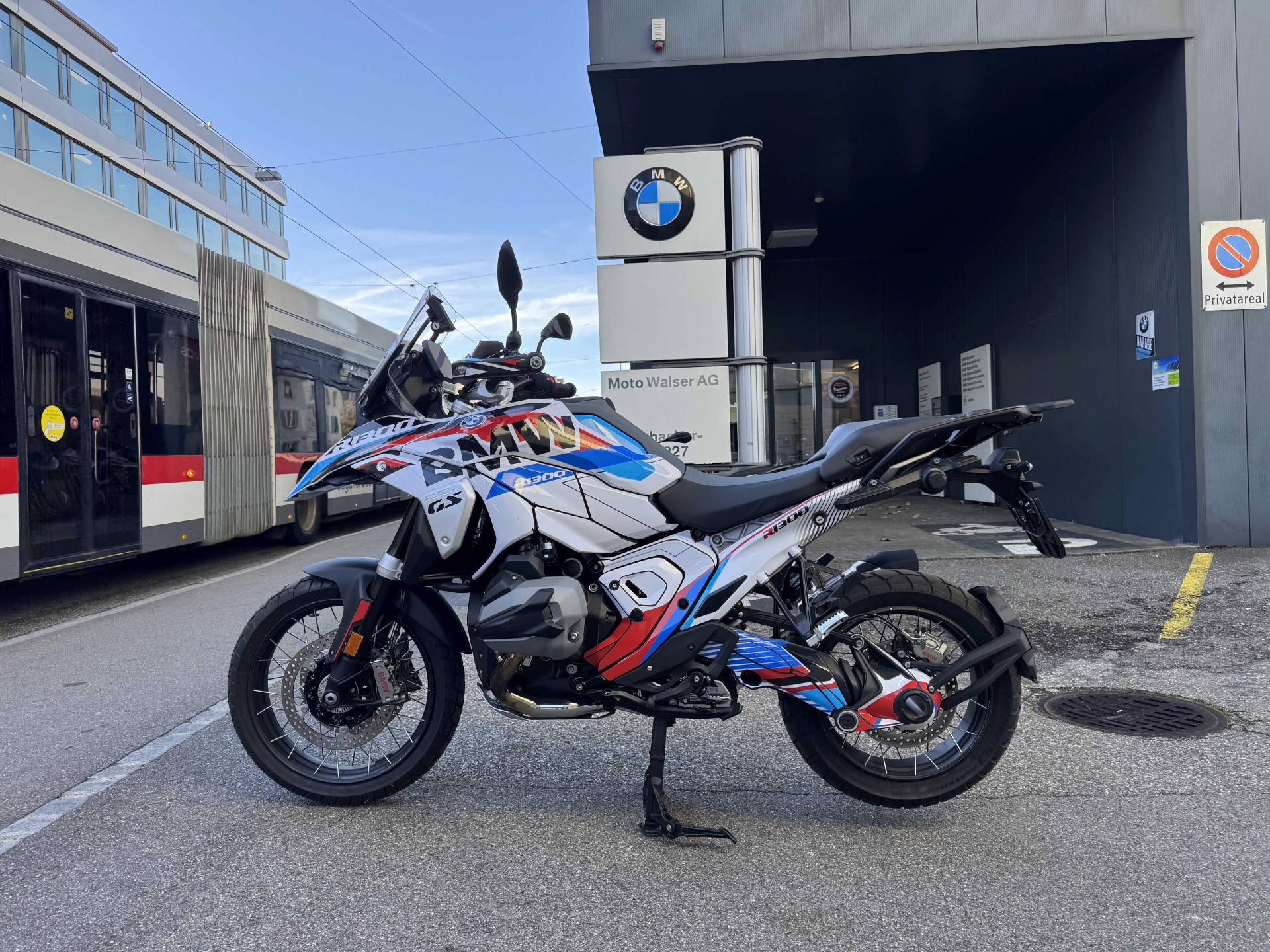 BMW R 1300 GS-image-1