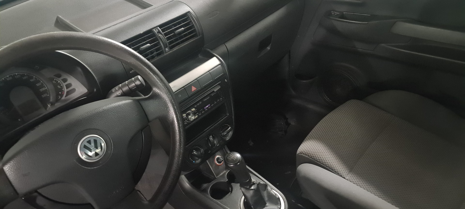 VW Fox 1.2-image-8