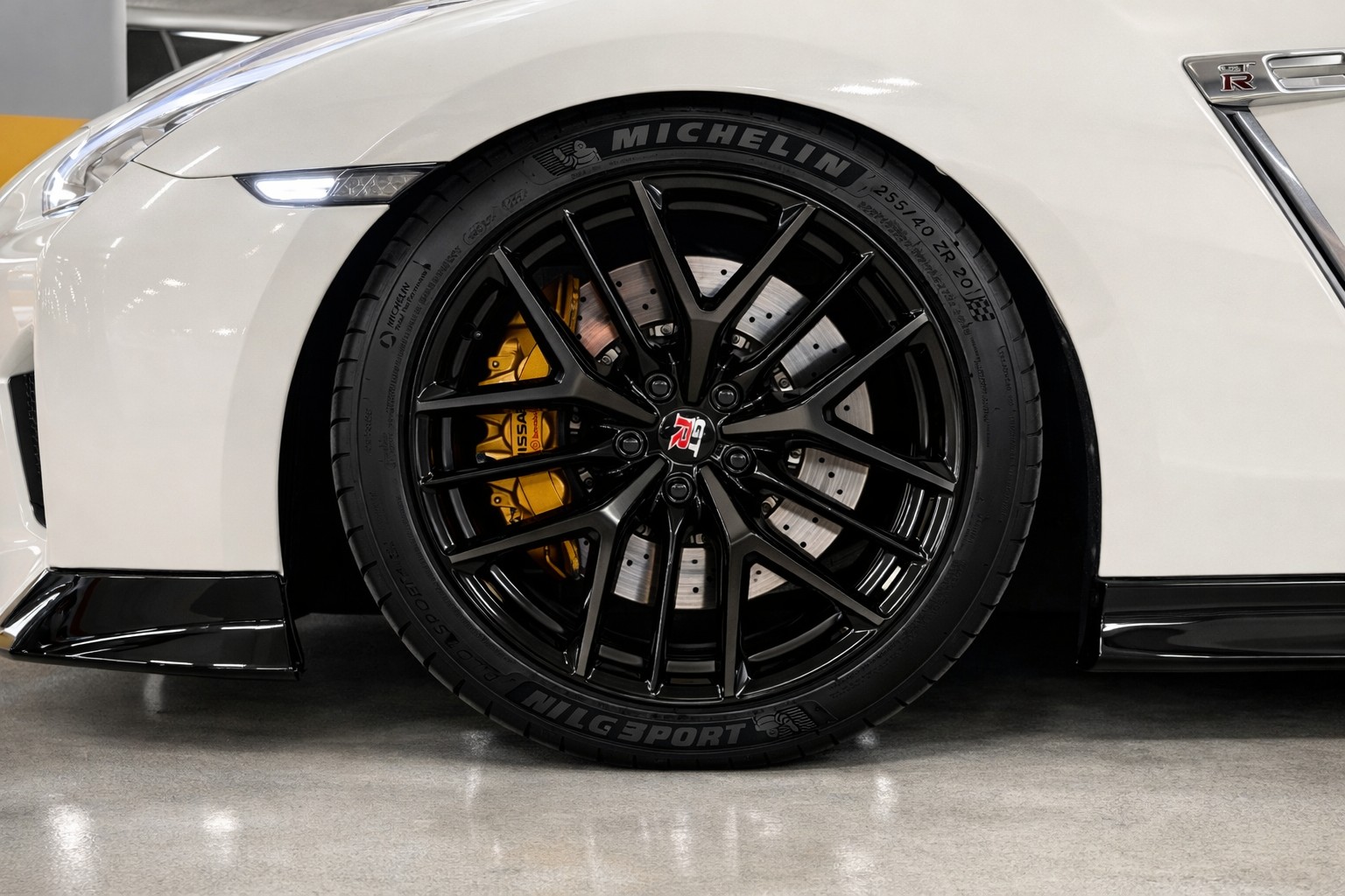 NISSAN GT-R R35 | CH Fahrzeug | OEM Facelift | H&R | Milltek | GR6 verstärkt-image-8