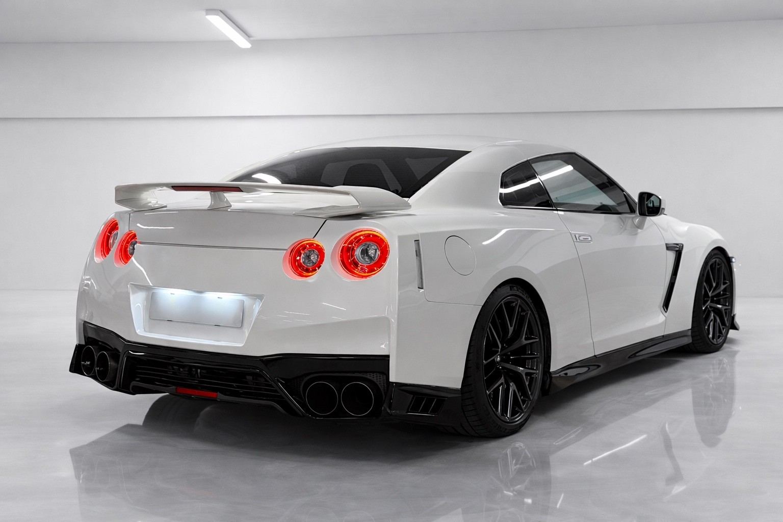 NISSAN GT-R R35 | CH Fahrzeug | OEM Facelift | H&R | Milltek | GR6 verstärkt-image-2