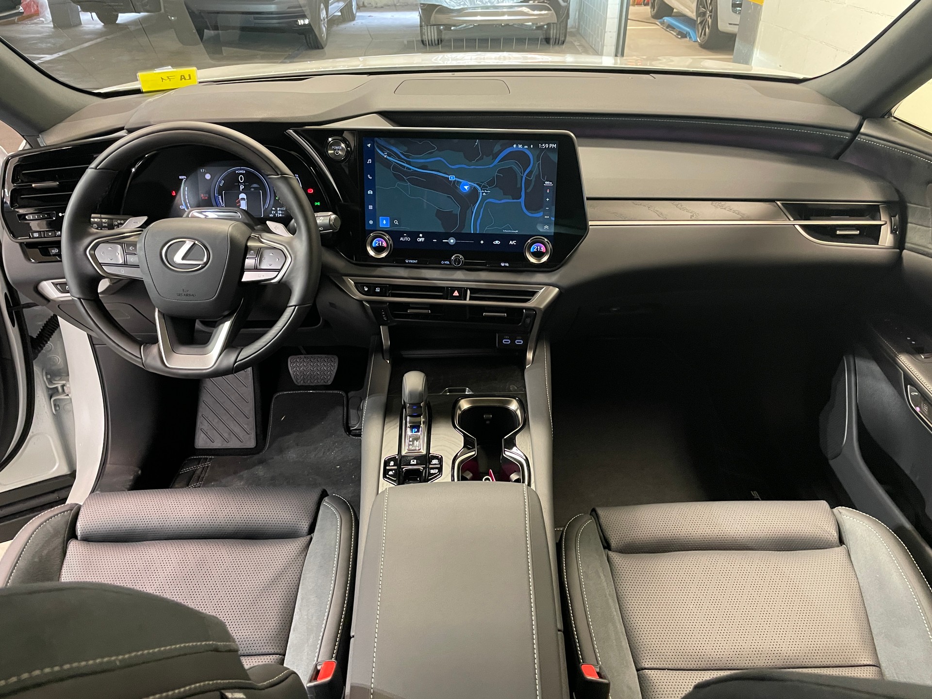 LEXUS RX 450h+ Plug-In Hybrid Ecxellence AWD CVT-image-15