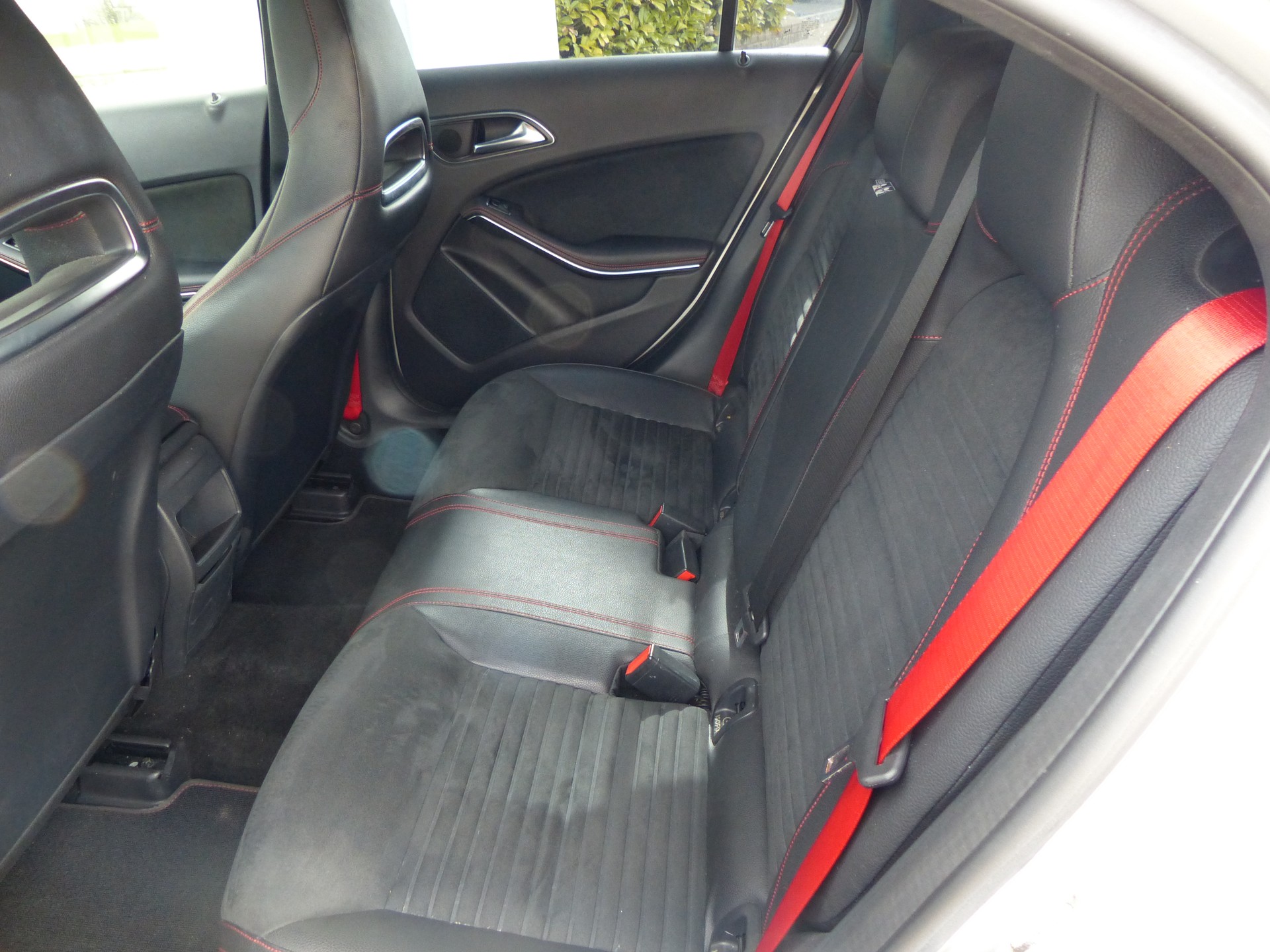 MERCEDES-BENZ A 45 AMG 4Matic Speedshift 7G-DCT-image-17