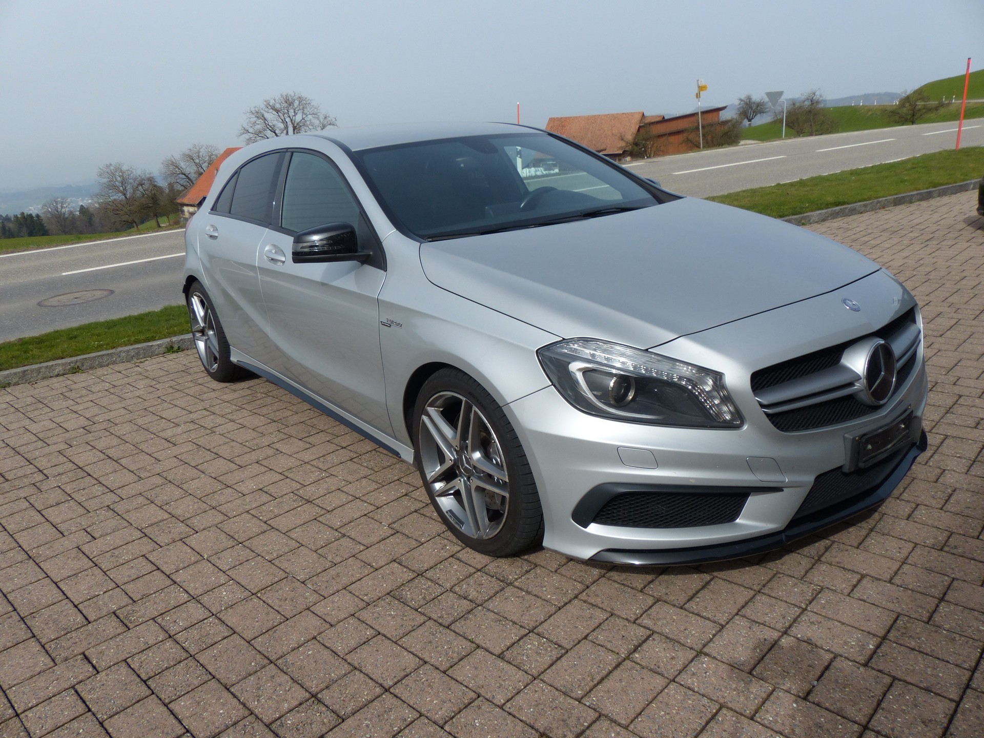 MERCEDES-BENZ A 45 AMG 4Matic Speedshift 7G-DCT-image-4