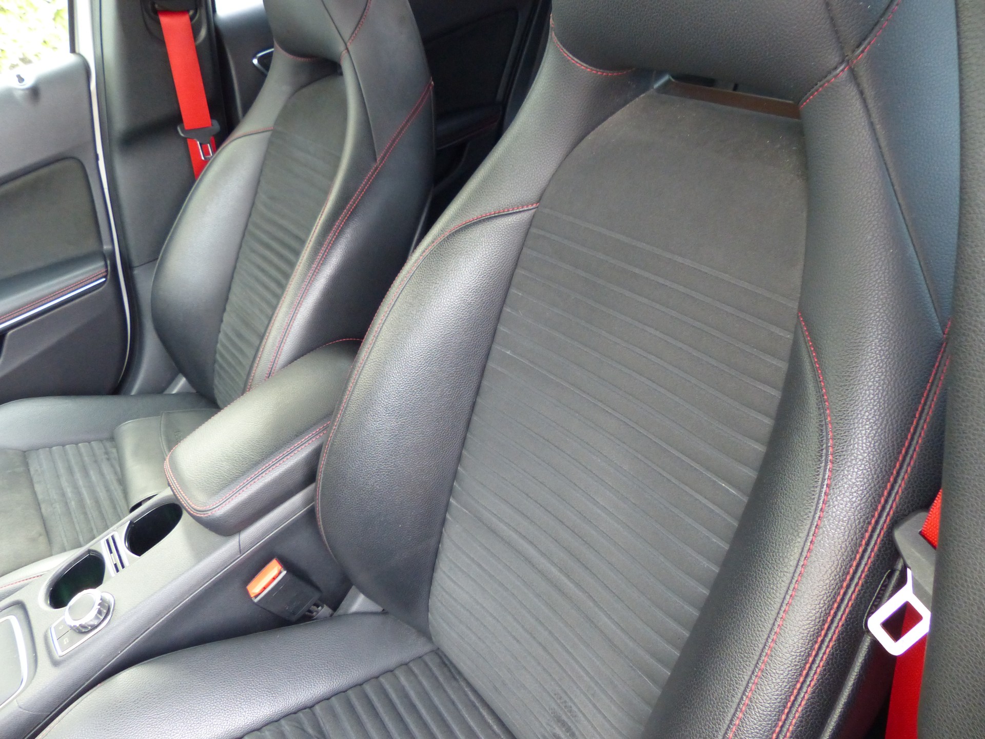 MERCEDES-BENZ A 45 AMG 4Matic Speedshift 7G-DCT-image-16