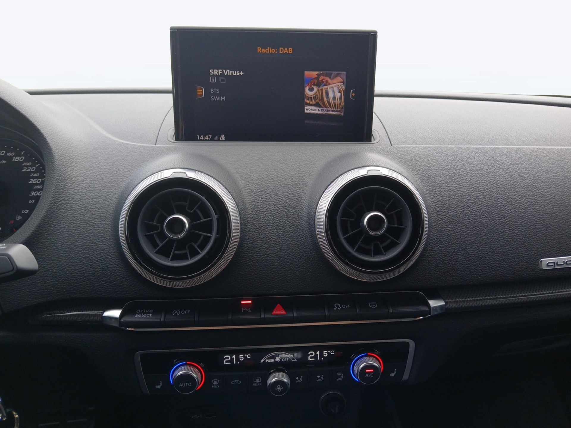 AUDI RS3 Sportback 2.5 T FSI quattro S-Tronic-image-13