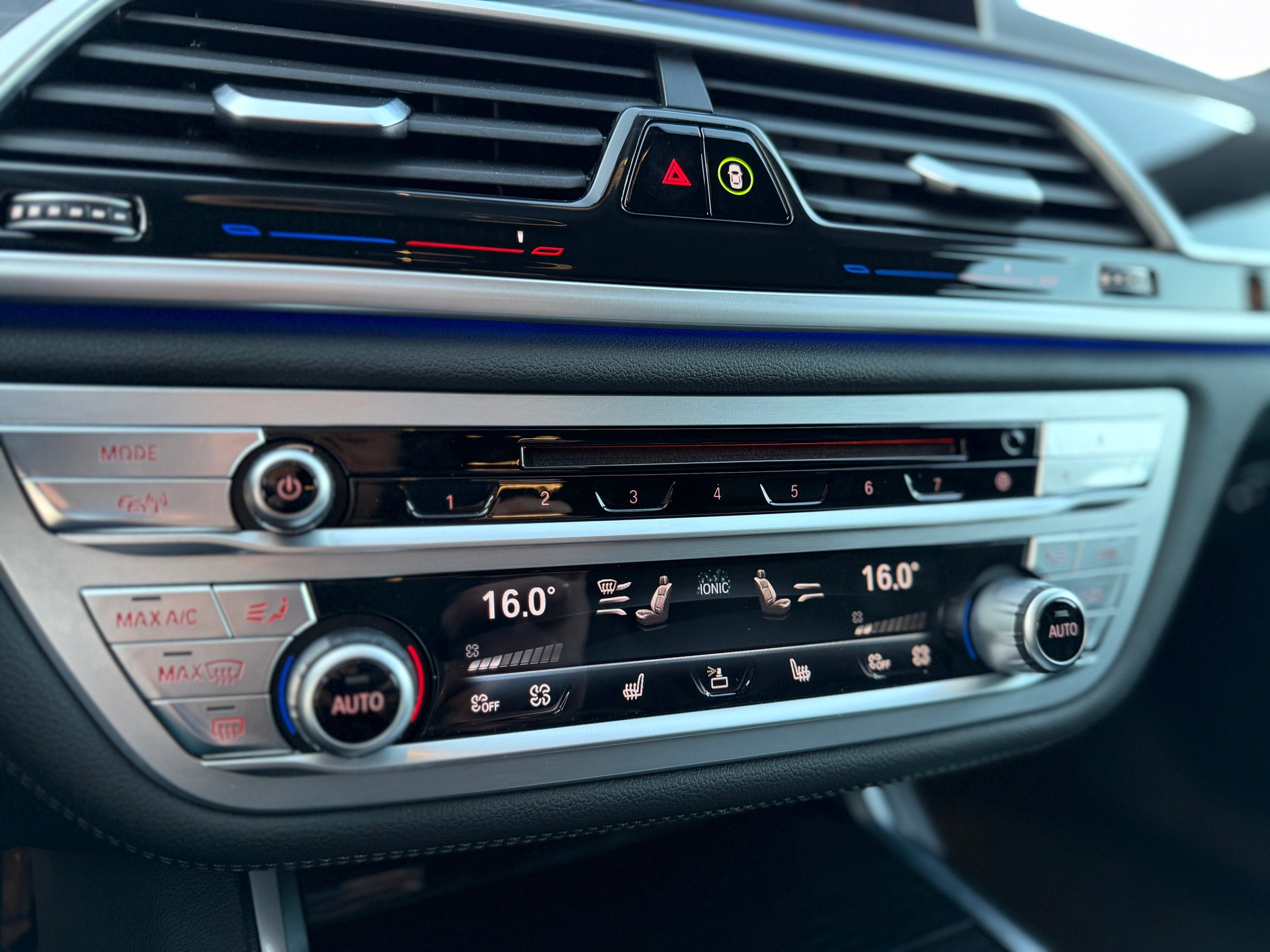 BMW 730d xDrive Steptronic-image-10