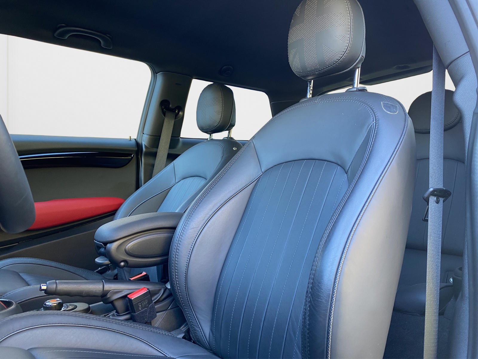 MINI Cooper John Cooper Works Steptronic-image-10