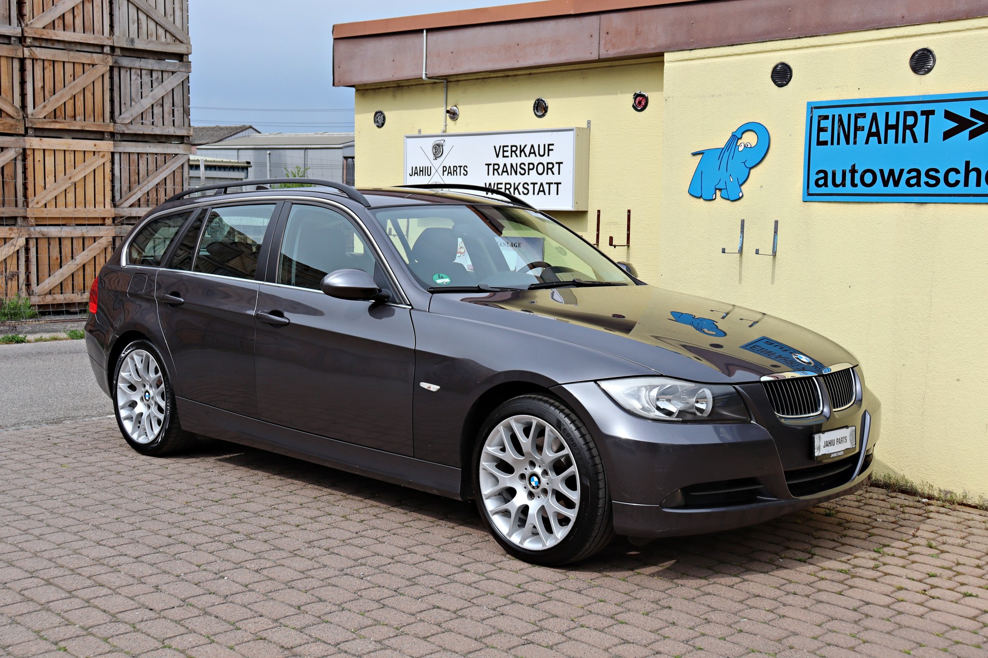 BMW 325i Touring Steptronic-image-5