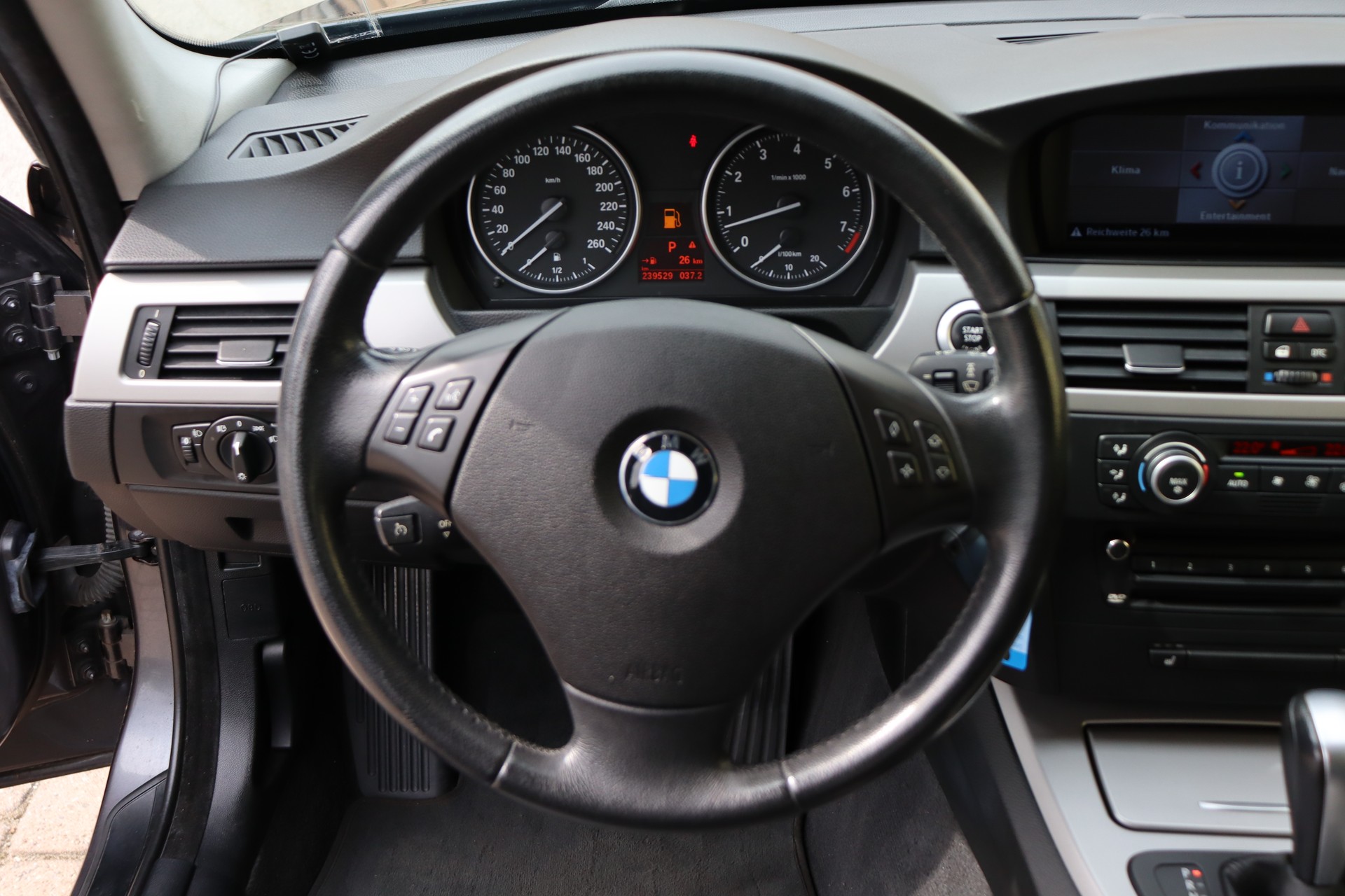 BMW 325i Touring Steptronic-image-9