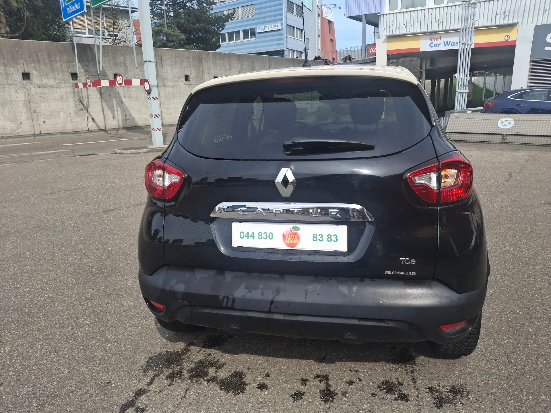 RENAULT Captur 1.2 T 16V Privilège EDC-showroom-element-2