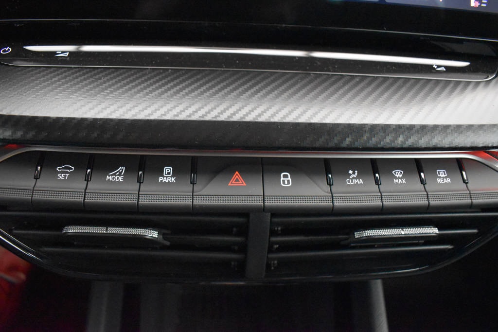 SKODA Octavia Combi 2.0 TSI DSG Sport Line 4x4-image-5