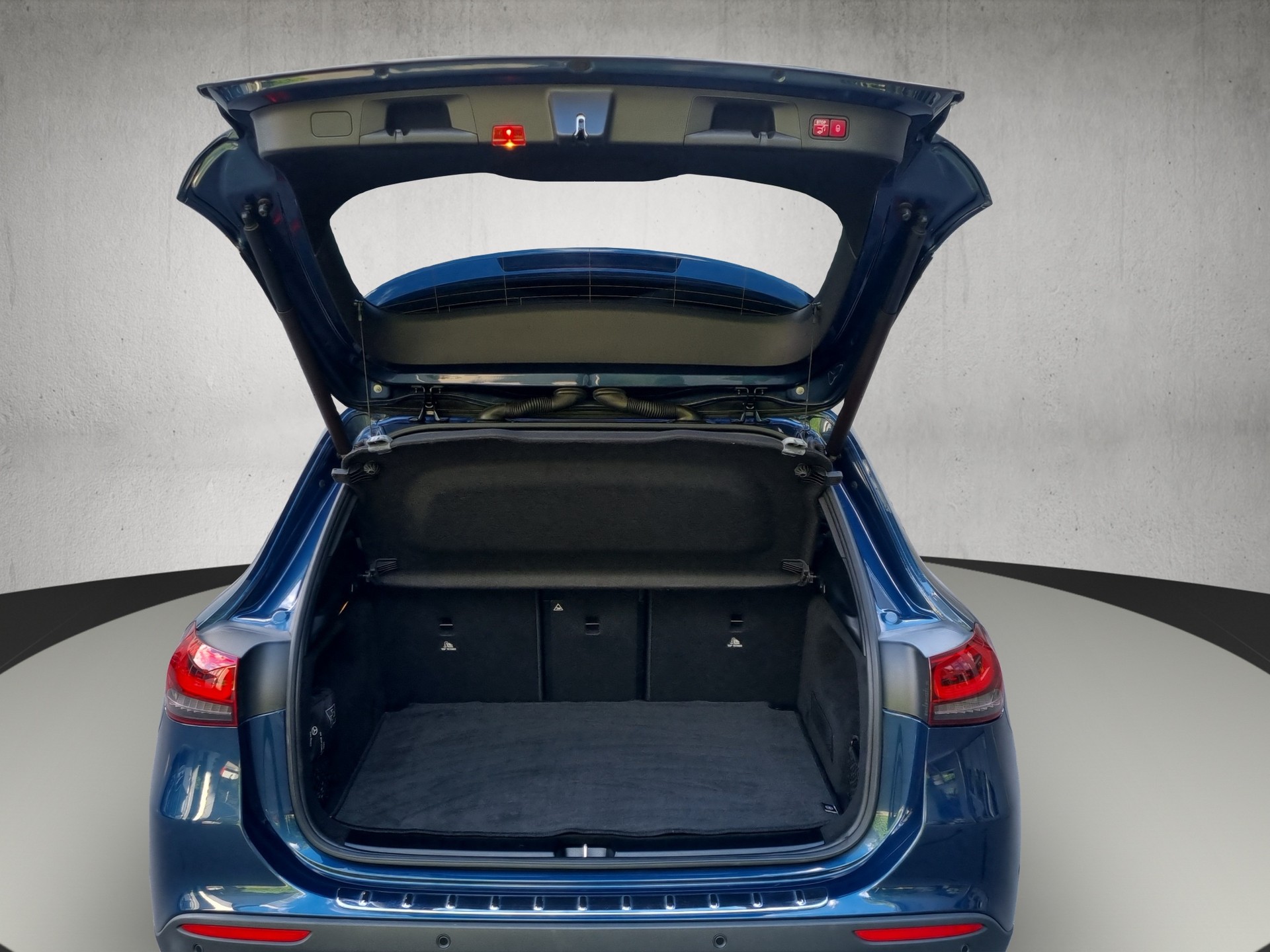 MERCEDES-BENZ GLA 200 Progressive-image-13