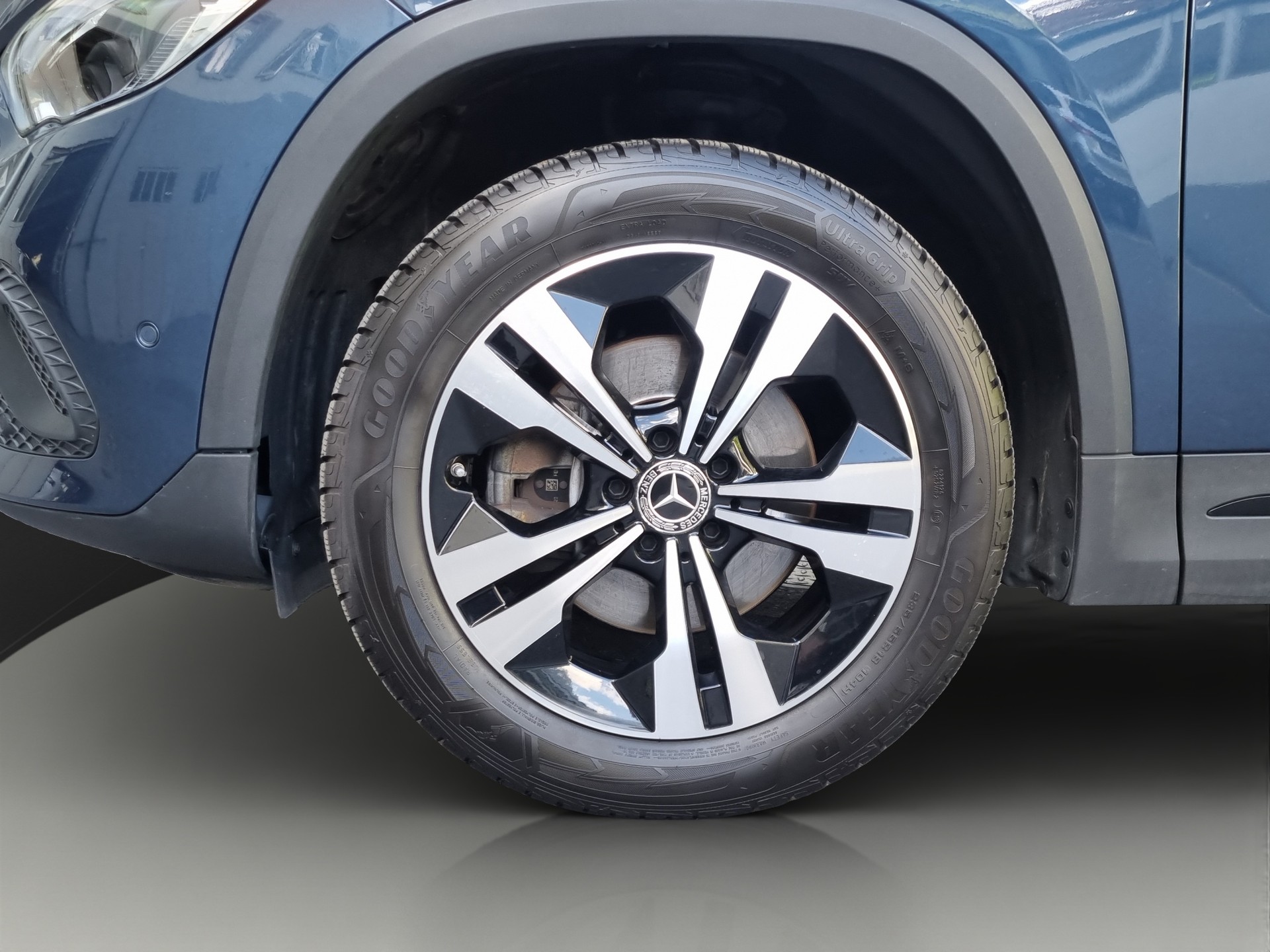 MERCEDES-BENZ GLA 200 Progressive-image-14
