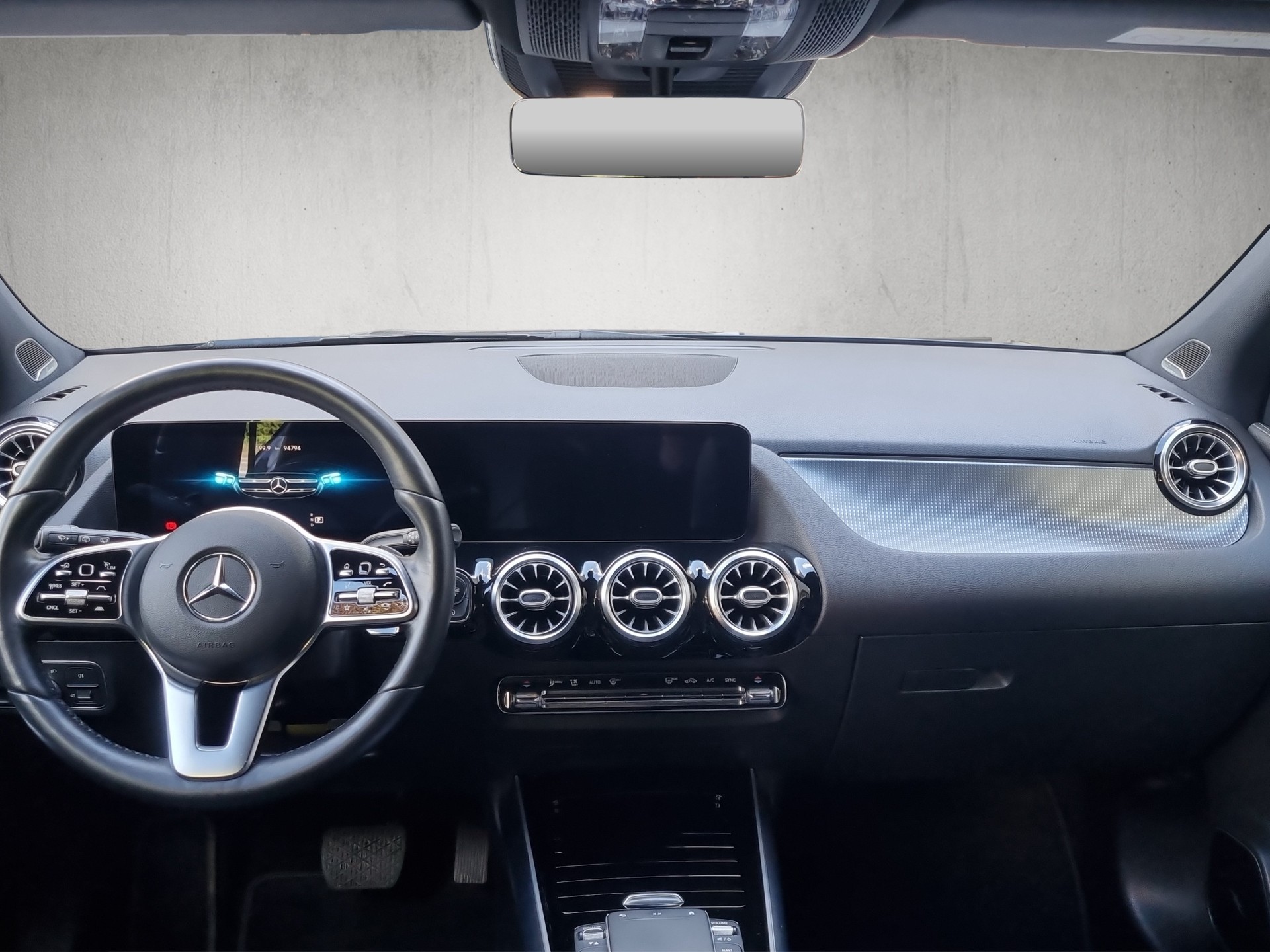 MERCEDES-BENZ GLA 200 Progressive-image-11