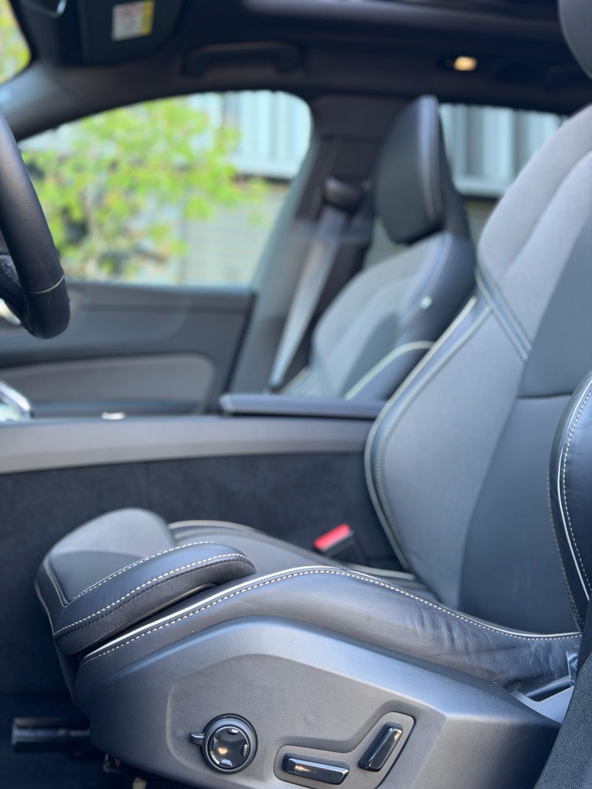 VOLVO XC60 T8 eAWD PluginHybrid Ultra Dark Geartronic-image-13