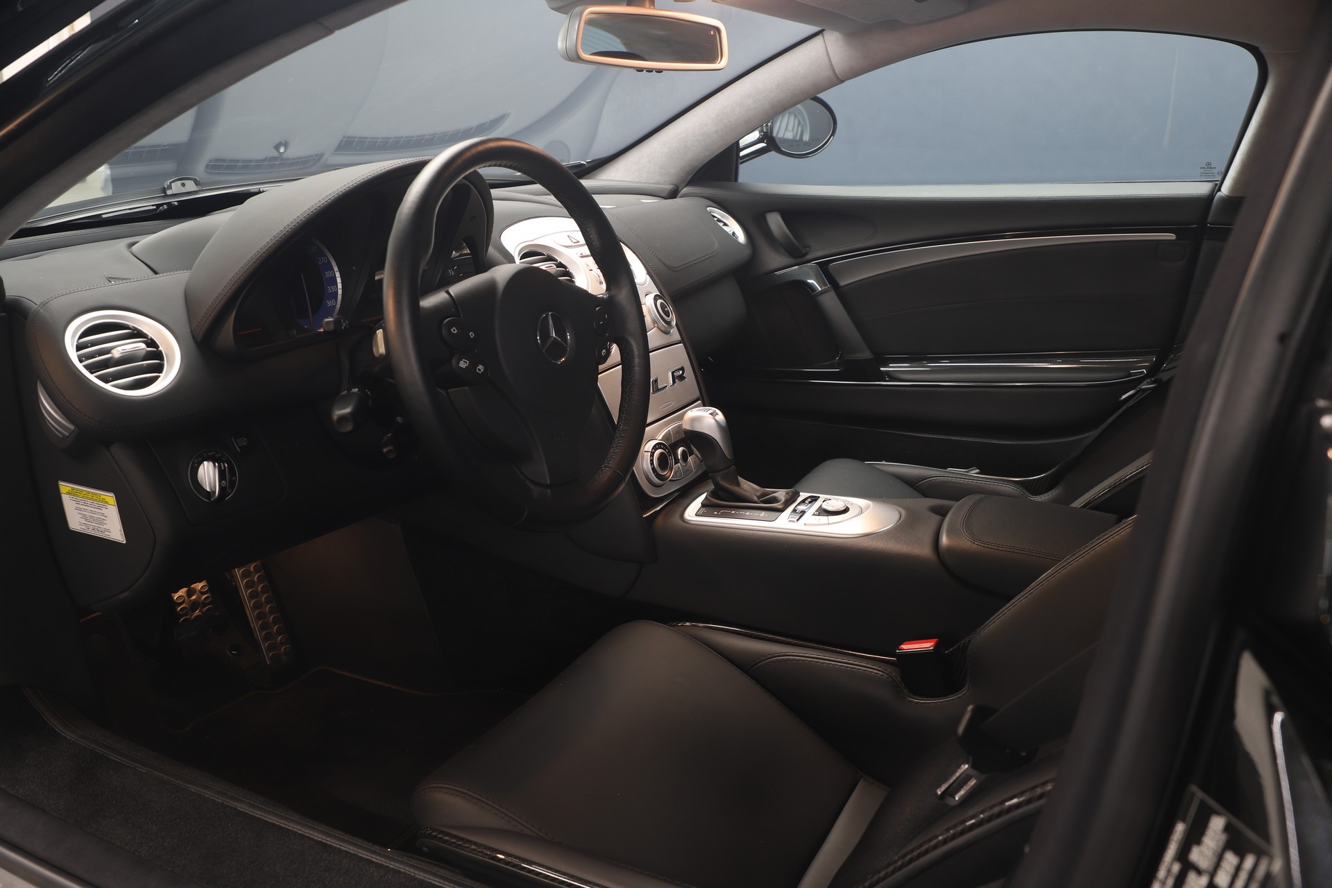 MERCEDES-BENZ SLR-image-10