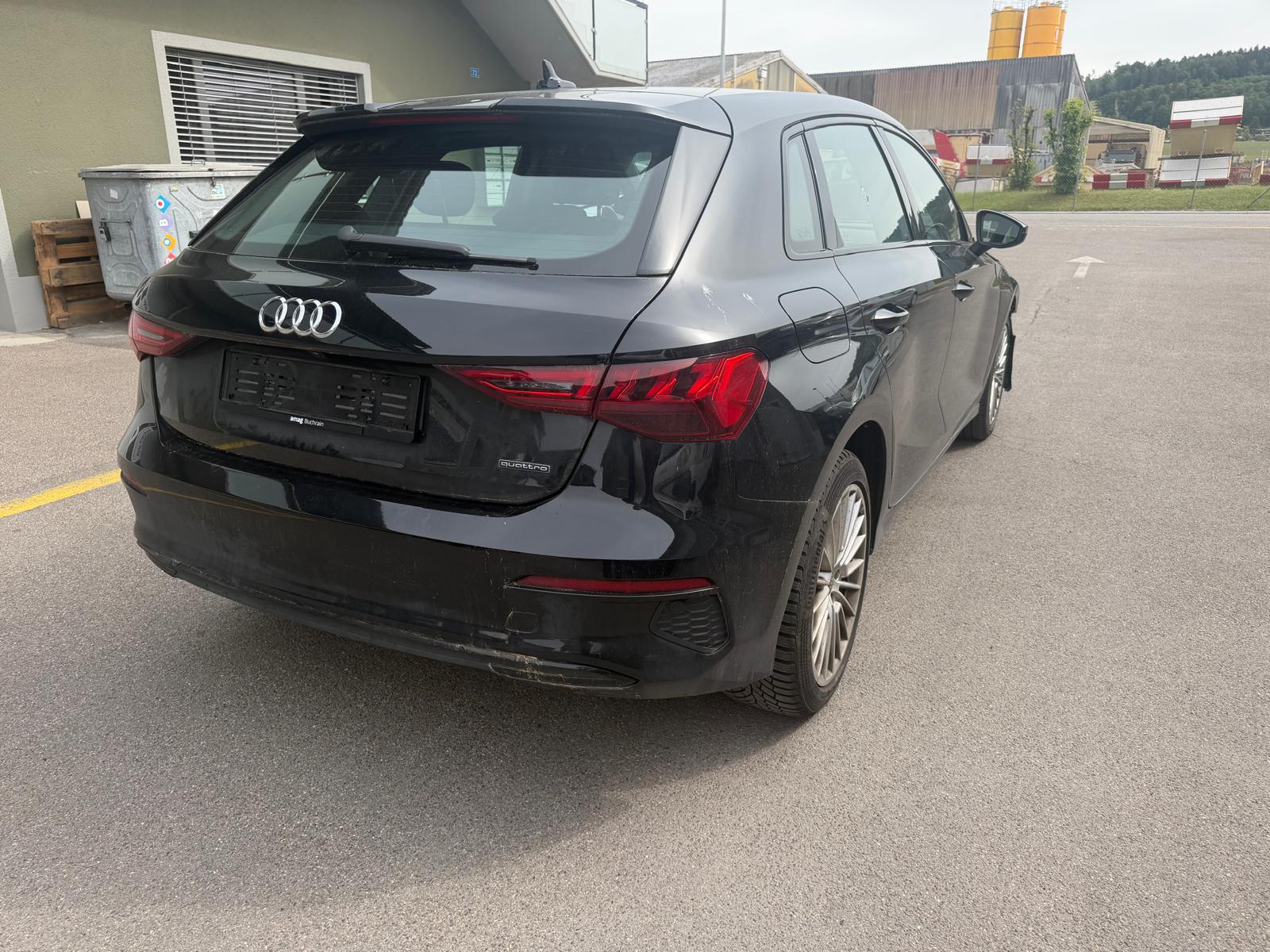 AUDI A3 Sportback 40 TFSI advanced quattro S-tronic-image-3