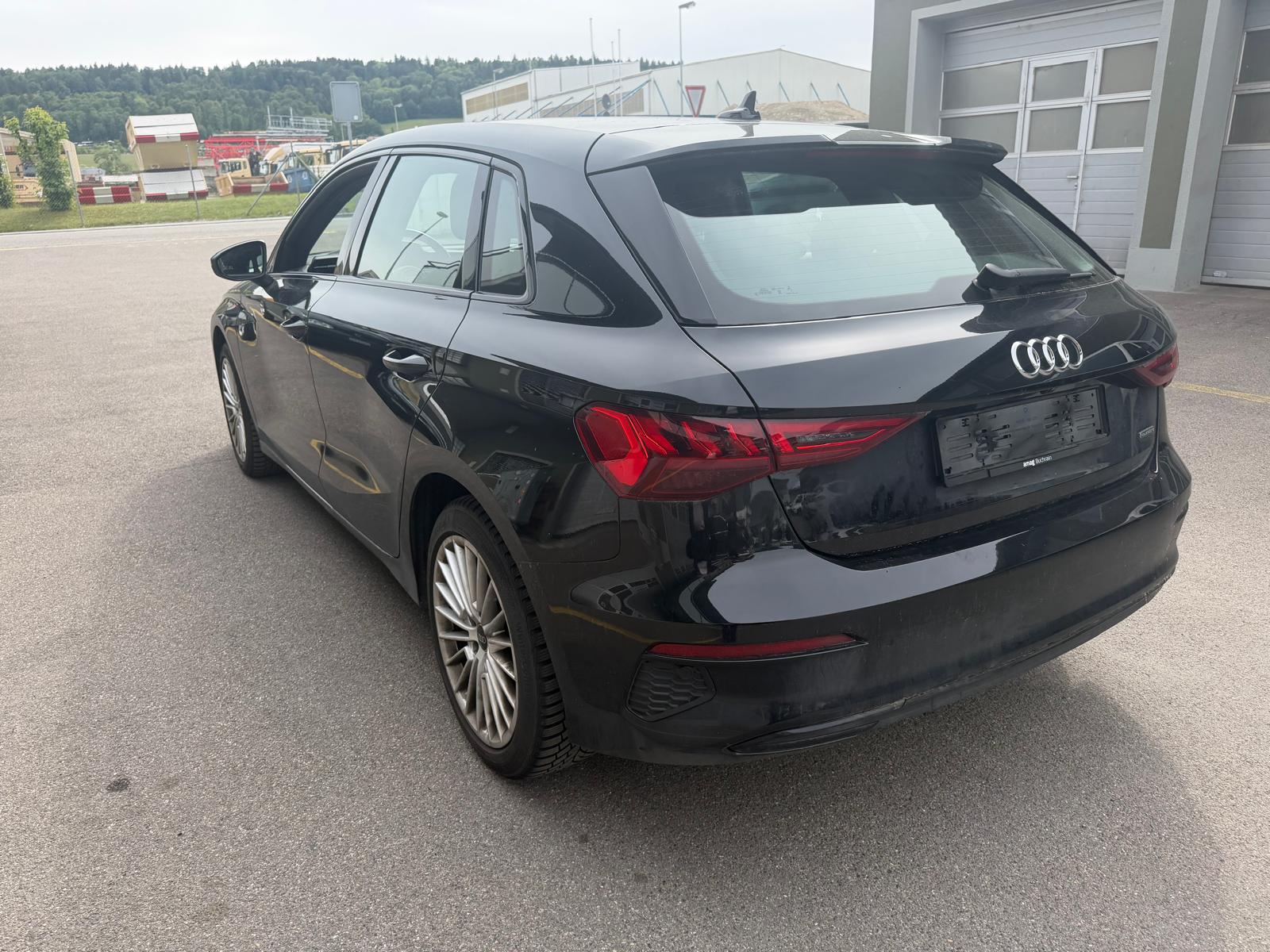 AUDI A3 Sportback 40 TFSI advanced quattro S-tronic-image-4