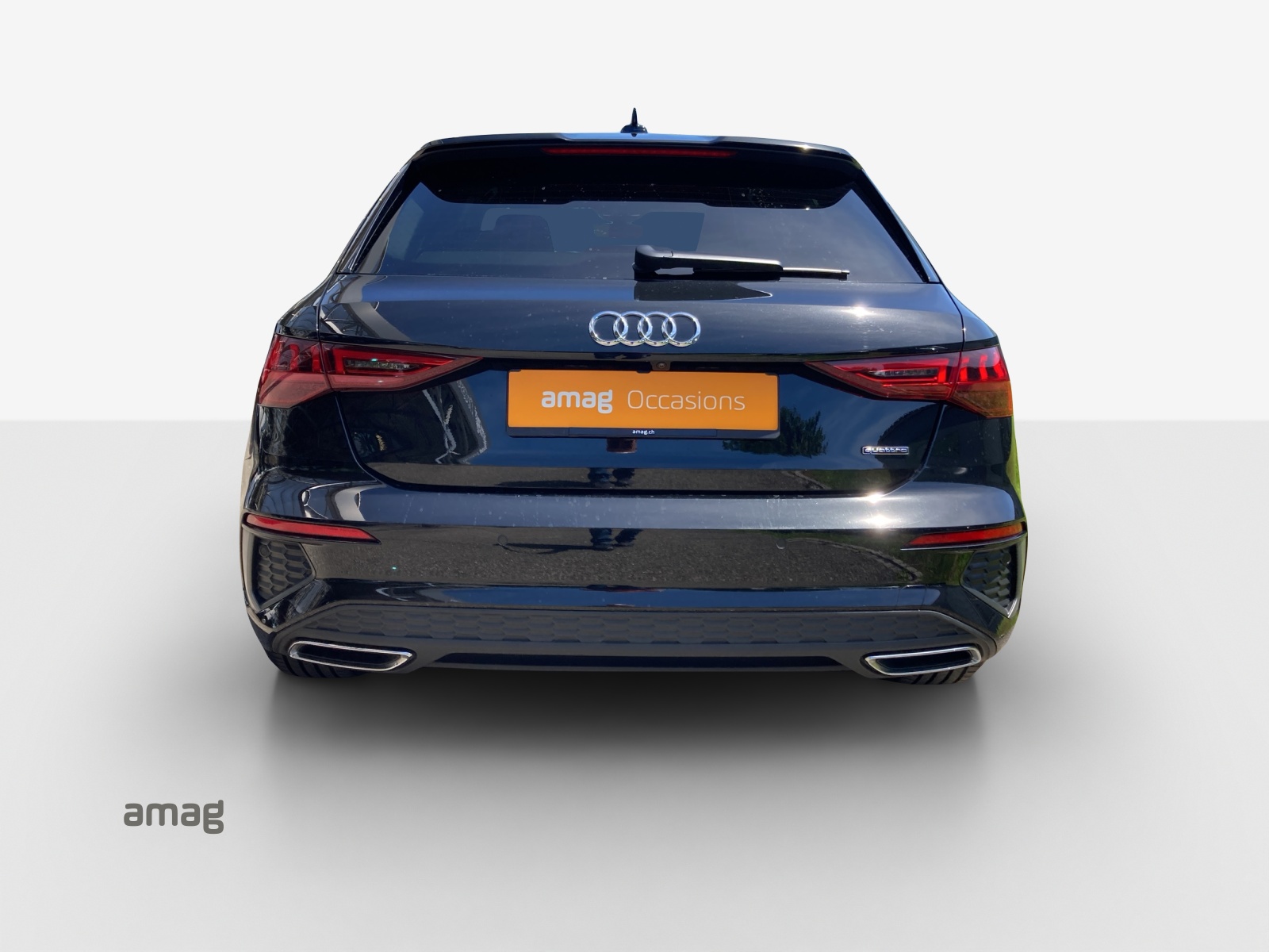 AUDI A3 Sportback 40 TFSI S line quattro S-tronic-image-3
