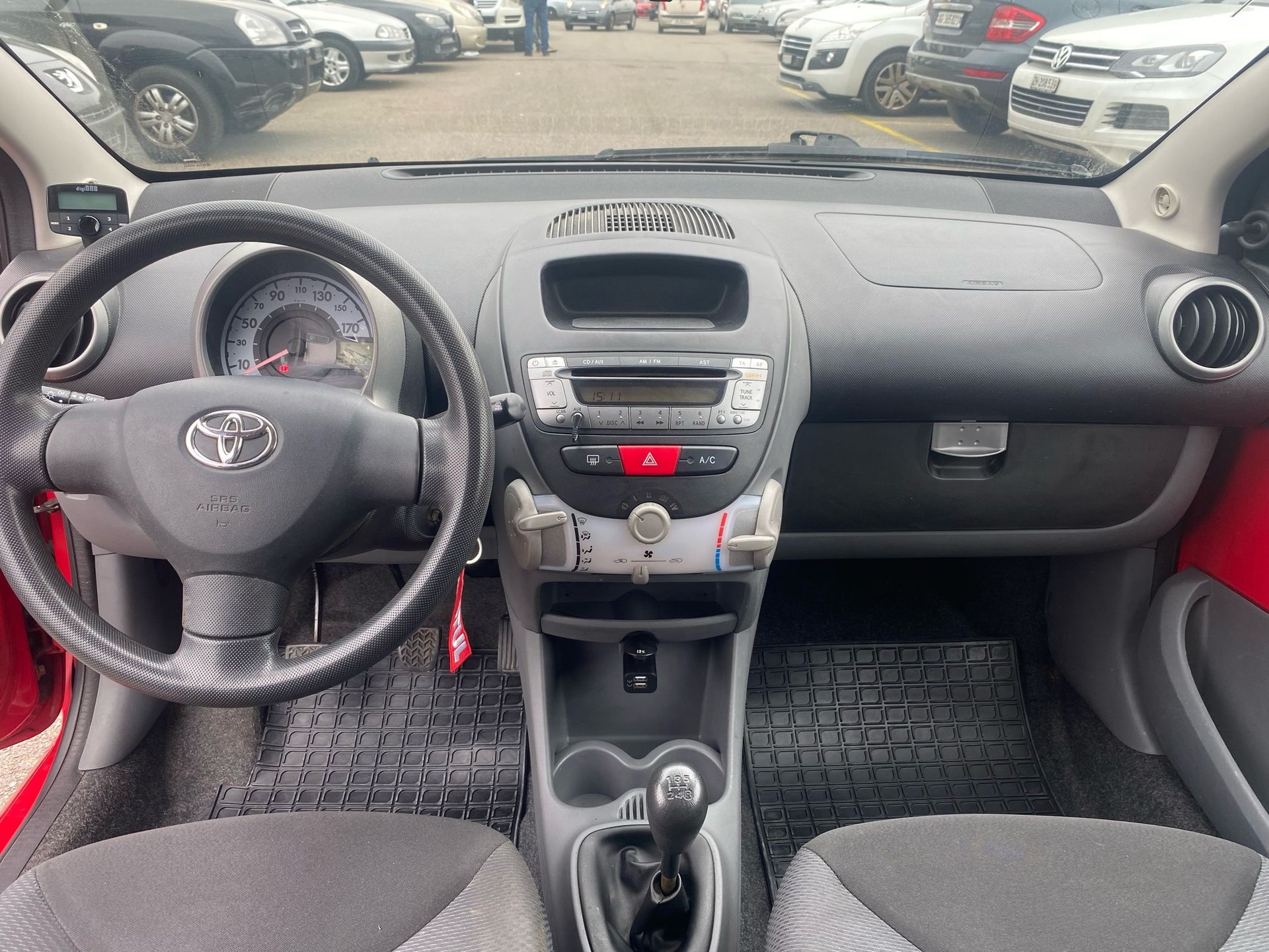 TOYOTA Aygo 1.0 Linea Terra-image-7