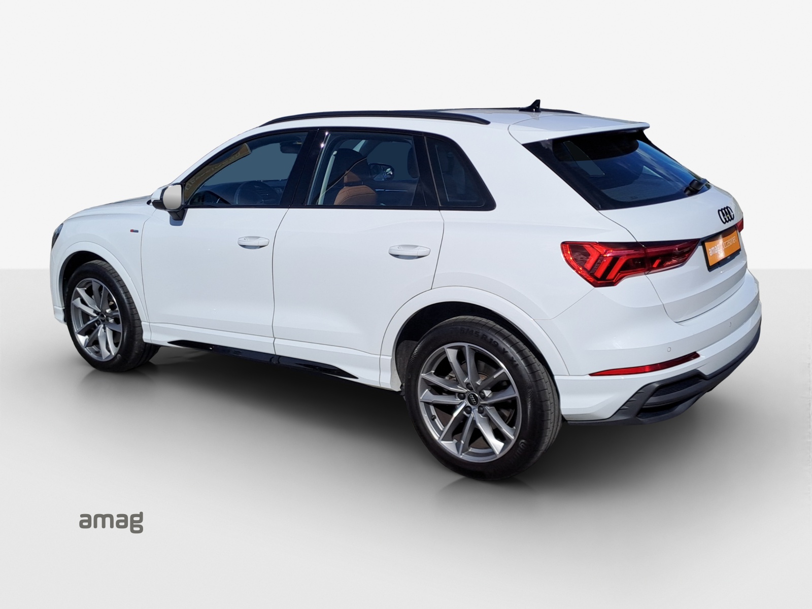 AUDI Q3 Sportback 45 TFSI S line quattro S-tronic-showroom-element-2