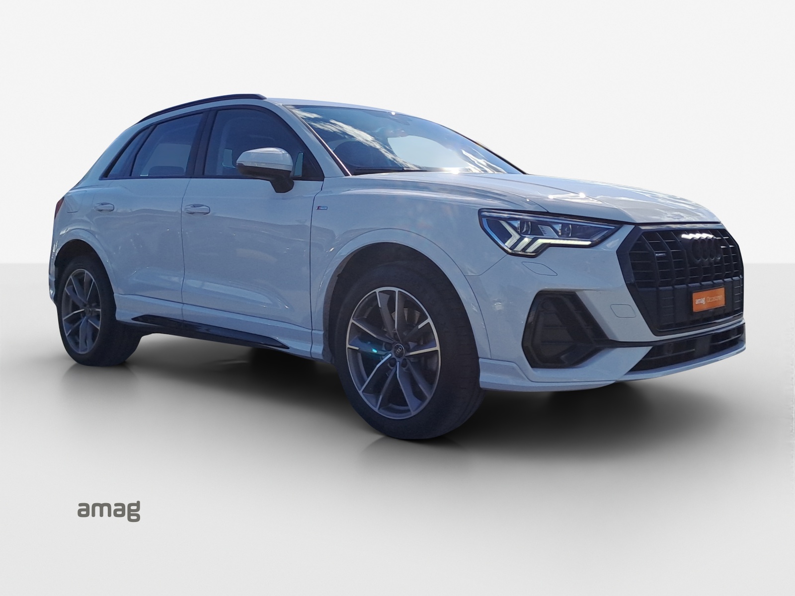 AUDI Q3 Sportback 45 TFSI S line quattro S-tronic-image-5