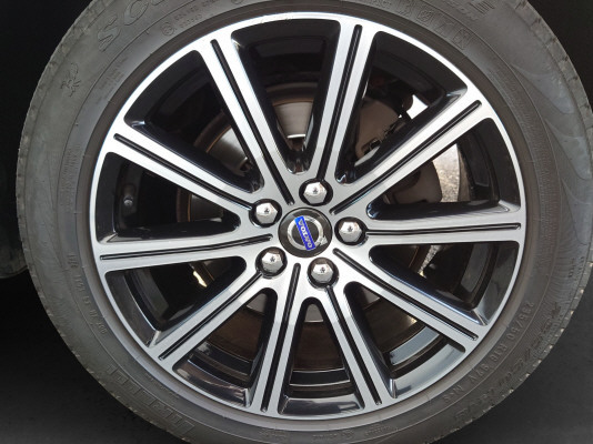 VOLVO XC70 D4 AWD Mom. Cl. Ed.-image-12
