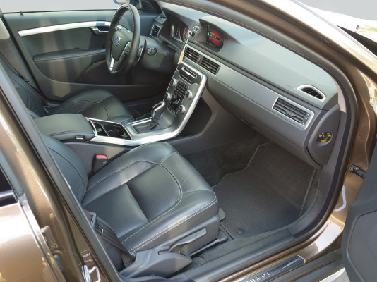 VOLVO XC70 D4 AWD Mom. Cl. Ed.-image-6