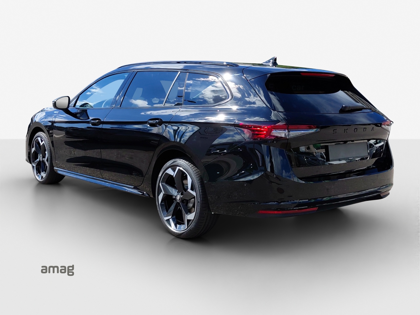 SKODA Superb Combi 1.5 TSI PHEV Sportline DSG-showroom-element-2