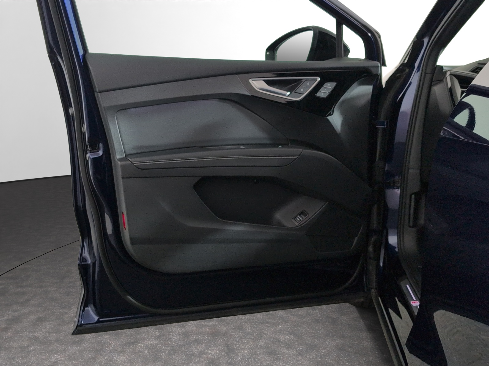 AUDI Q4 e-tron 50 quattro-image-14
