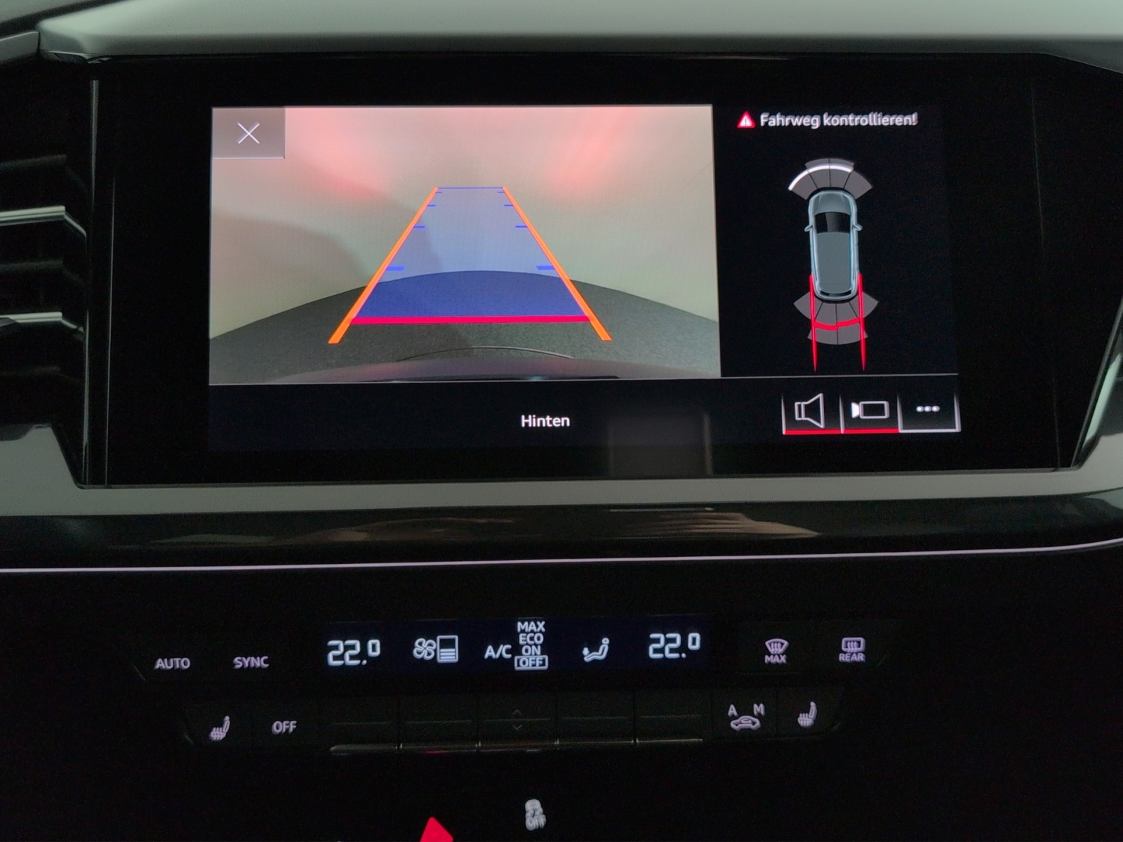 AUDI Q4 e-tron 50 quattro-image-12