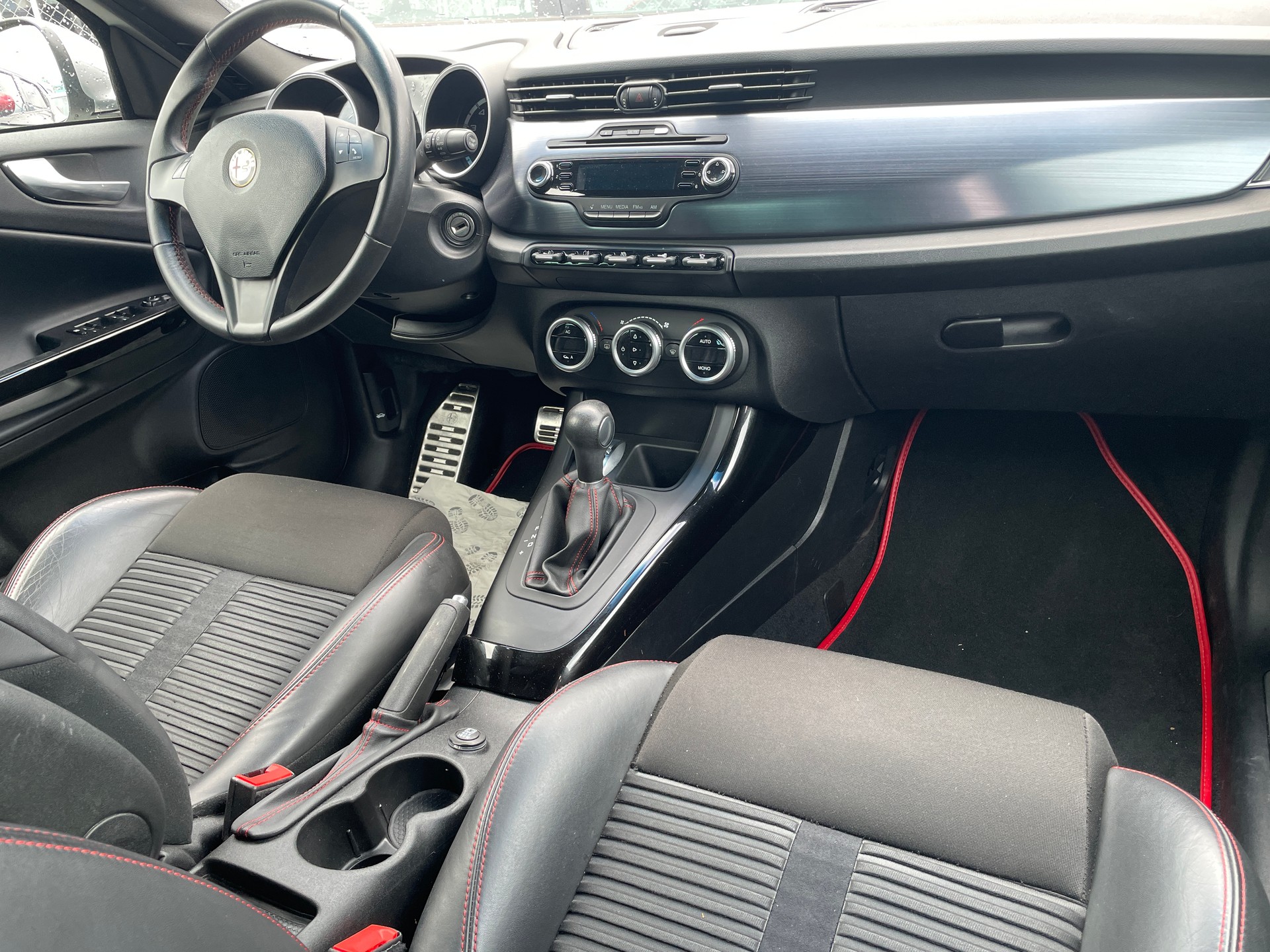 ALFA ROMEO Giulietta 1.4 MultiAir Veloce TCT-image-8