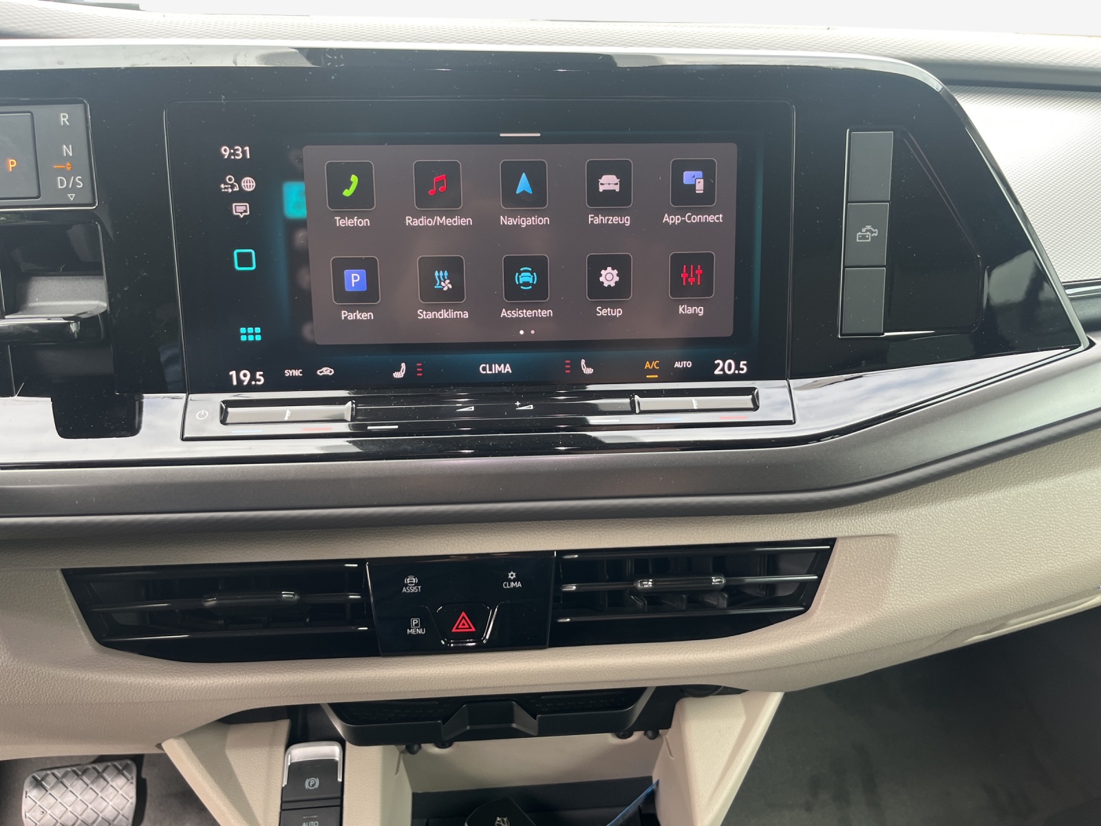 VW California 2.0 TDI Beach Tour Liberty-image-10