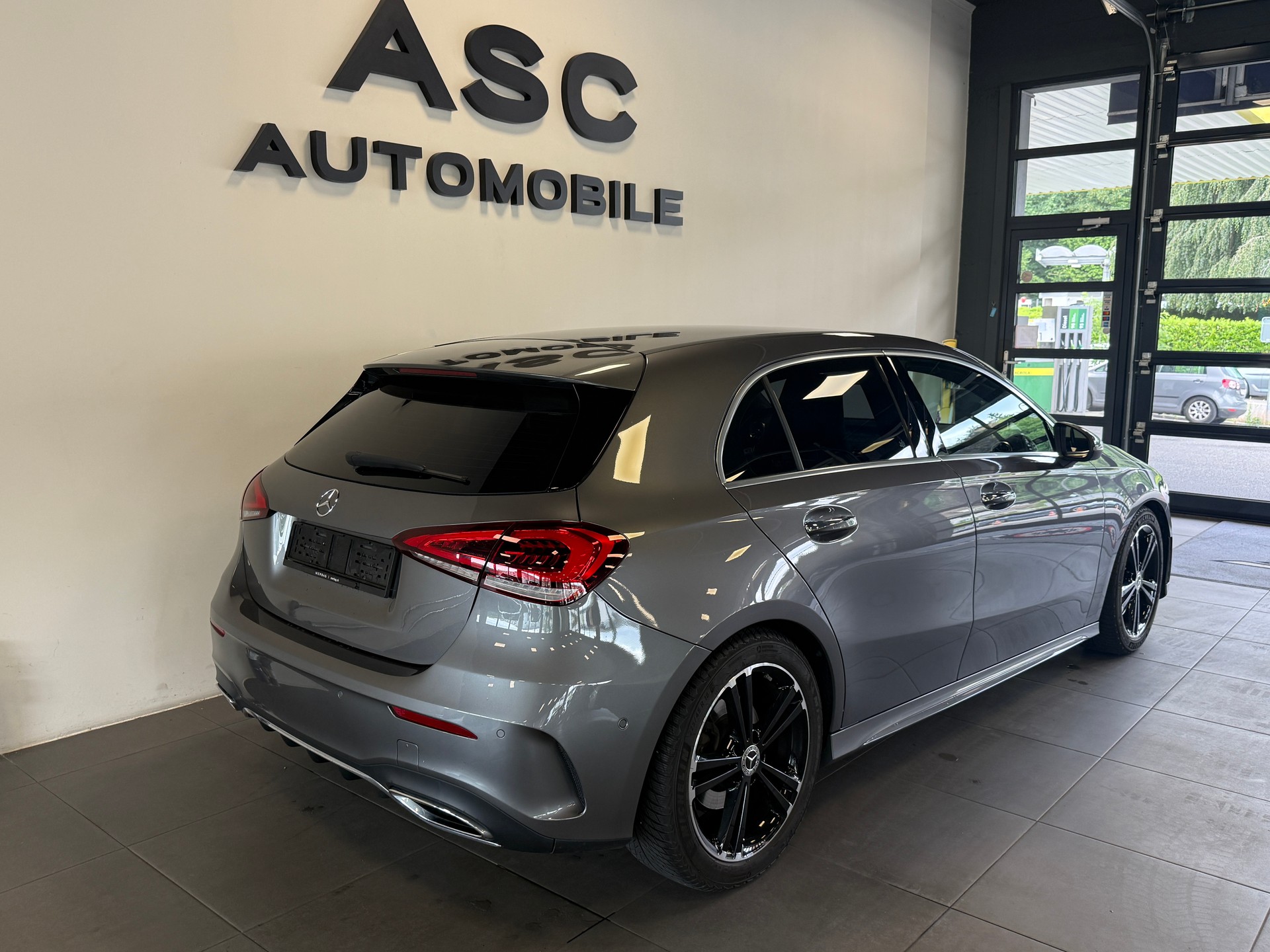 MERCEDES-BENZ A 250 4Matic AMG Line 4Matic 7G-DCT-showroom-element-3