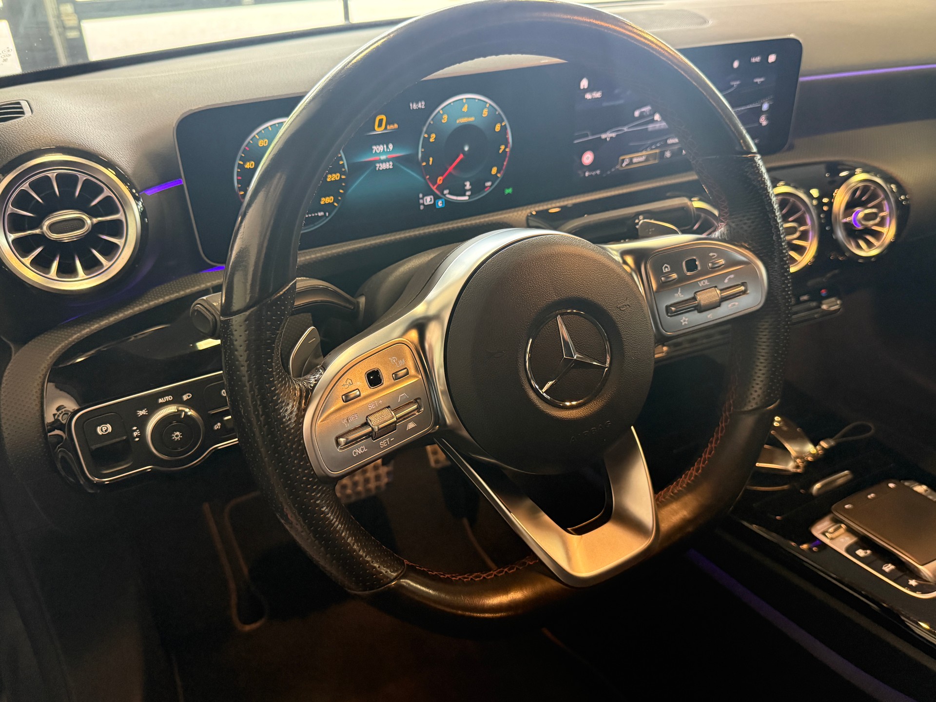MERCEDES-BENZ A 250 4Matic AMG Line 4Matic 7G-DCT-image-7