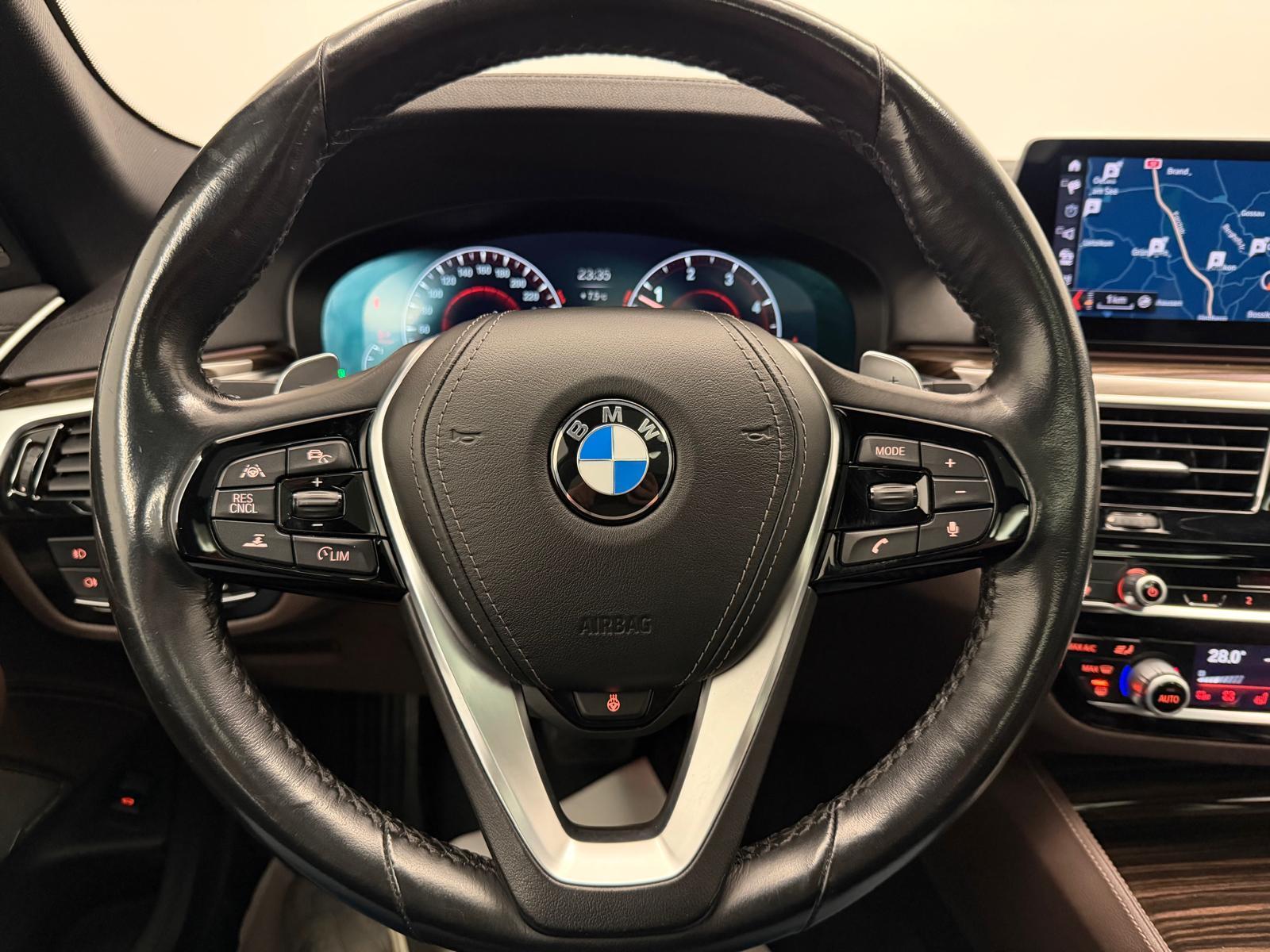 BMW 540d xDrive SAG Touring-image-16