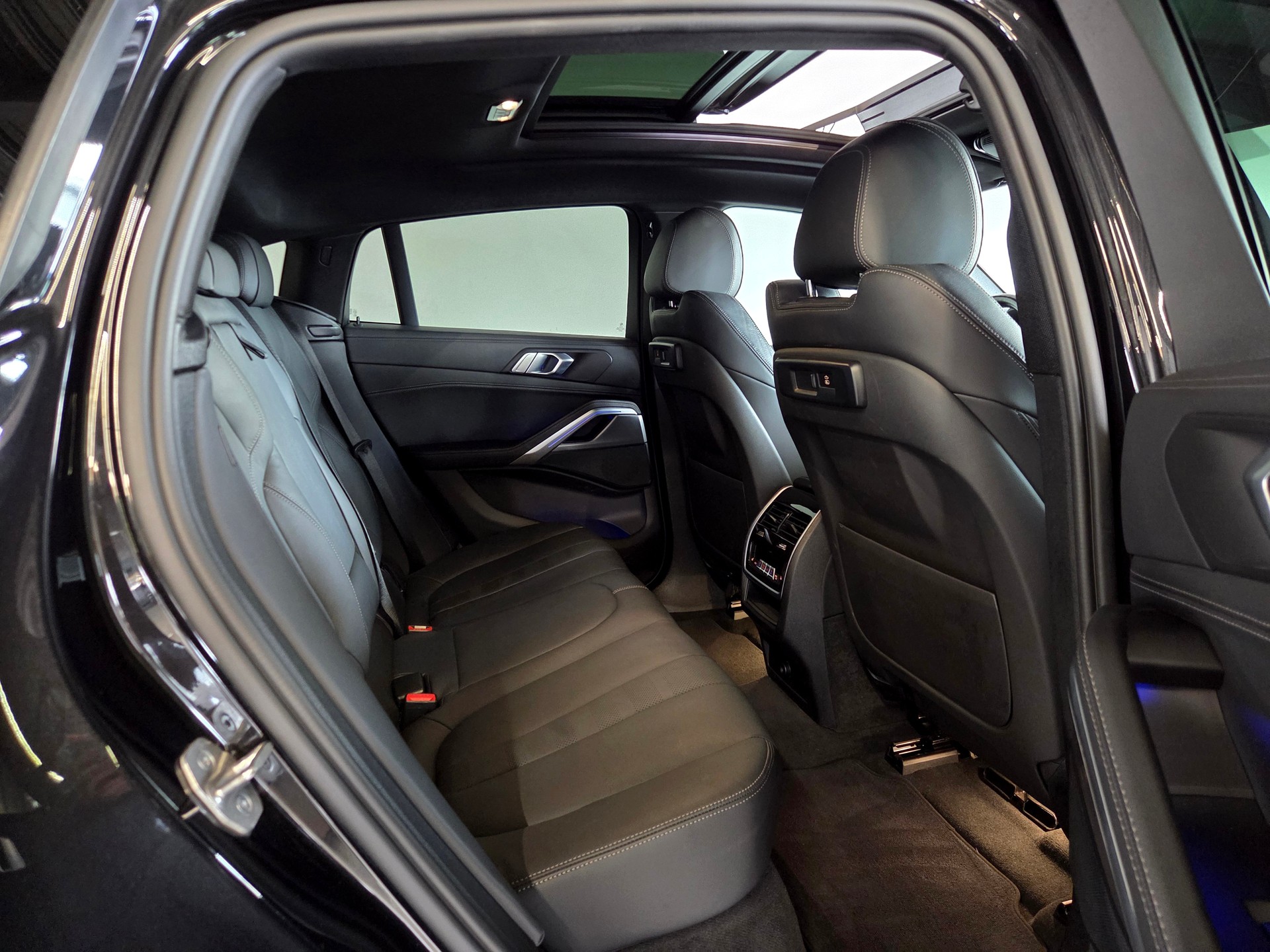 BMW X6 40d xDrive M-Sport-image-25