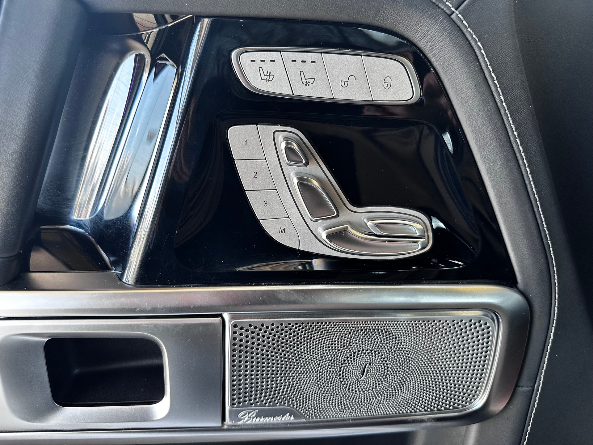 MERCEDES-BENZ G 400 d AMG Line 4matic-image-14