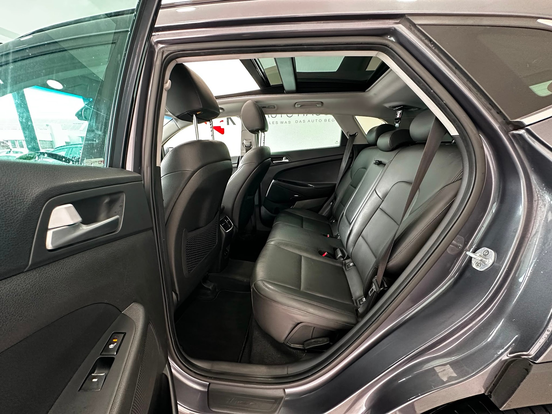 HYUNDAI Tucson 1.6 TGDI Amplia 4WD DCT-image-14