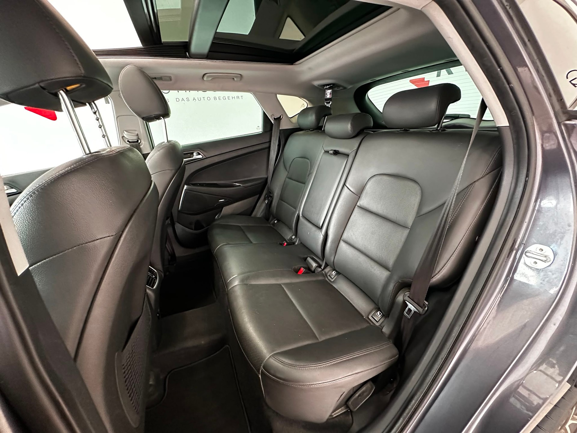 HYUNDAI Tucson 1.6 TGDI Amplia 4WD DCT-image-13