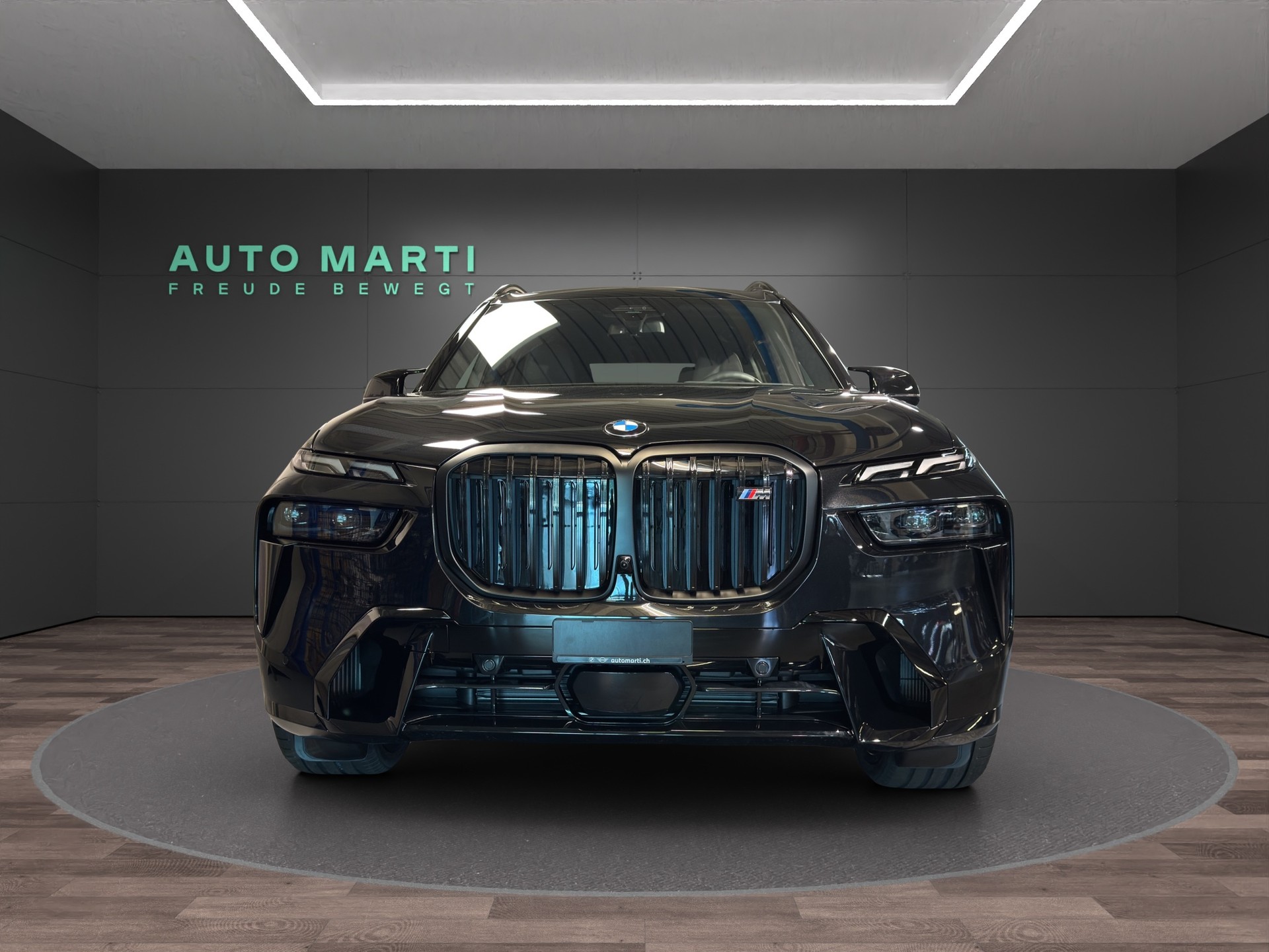 BMW X7 M60i-image-4