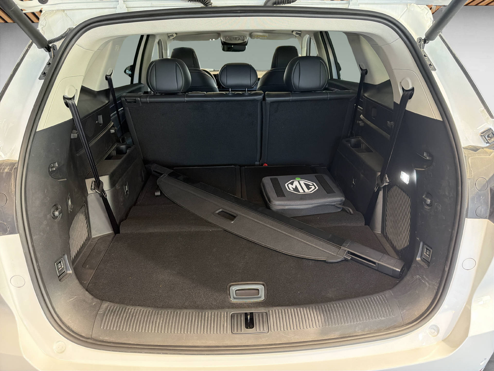 MG S9 1.5 PHEV Premium-image-12