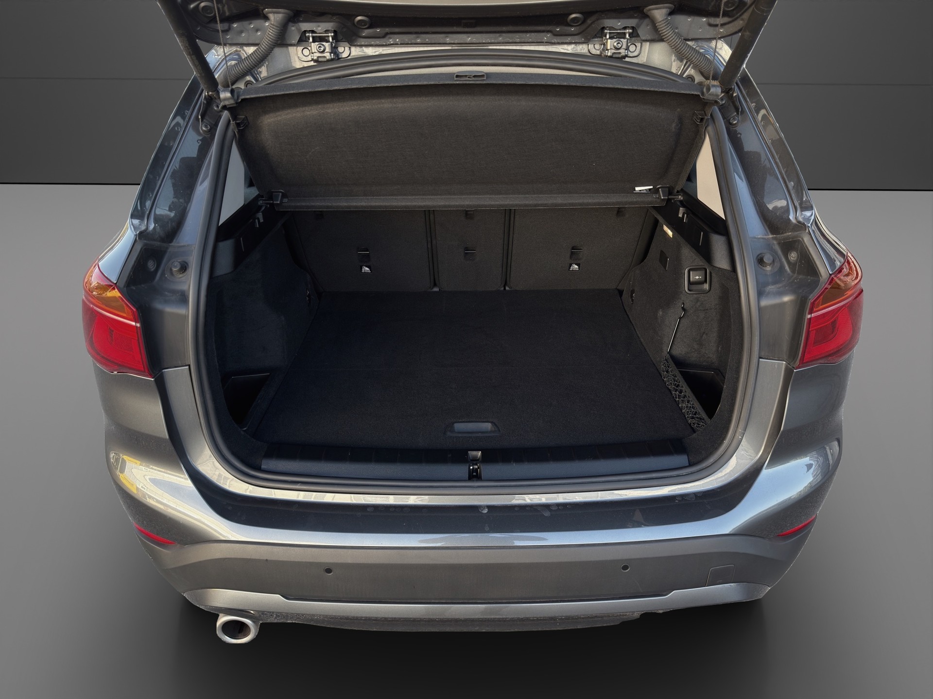 BMW X1 xDrive 25e Steptronic-showroom-element-3