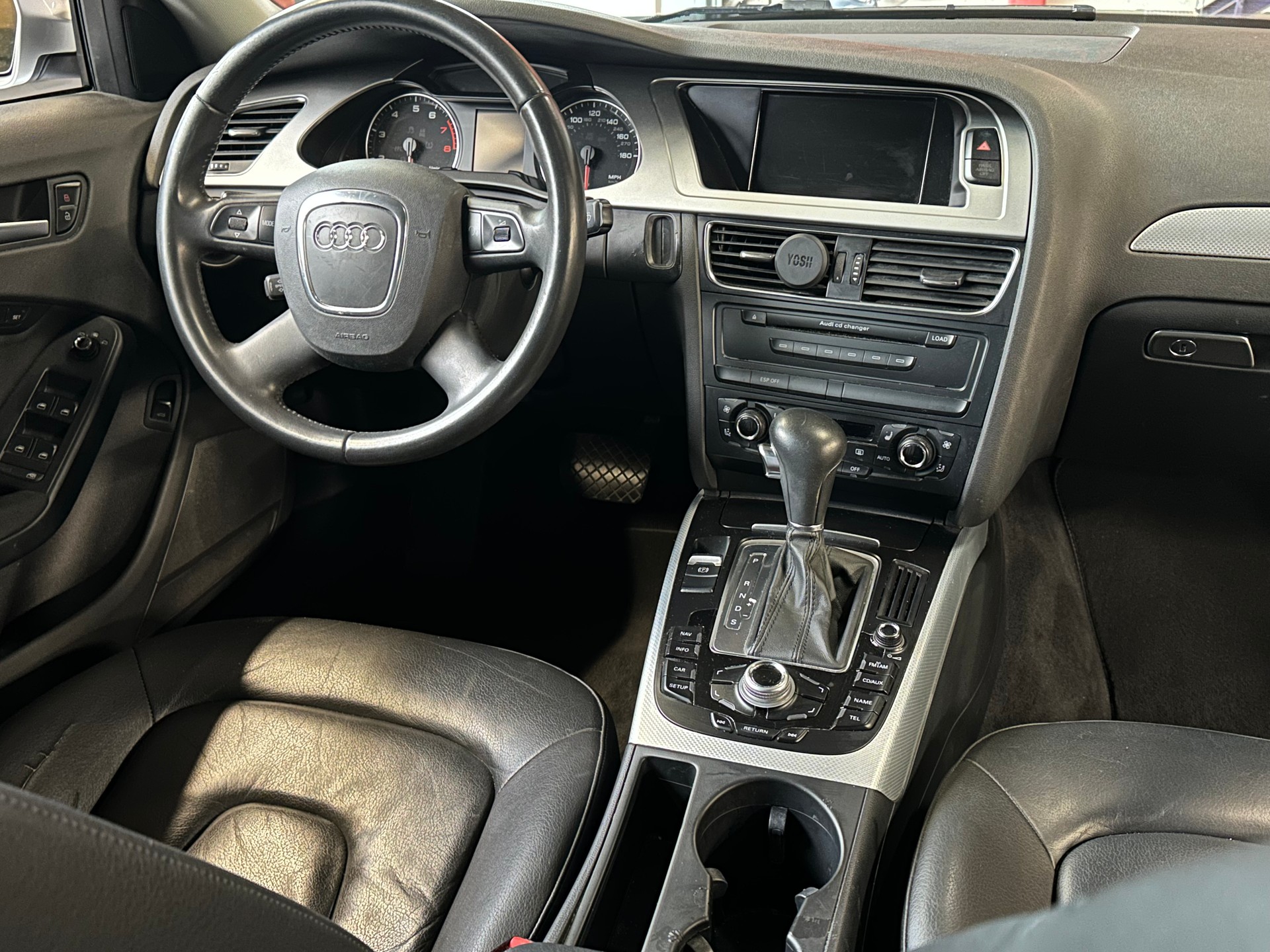 AUDI A4 Limousine 2.0 TFSI quattro S-tronic-image-10
