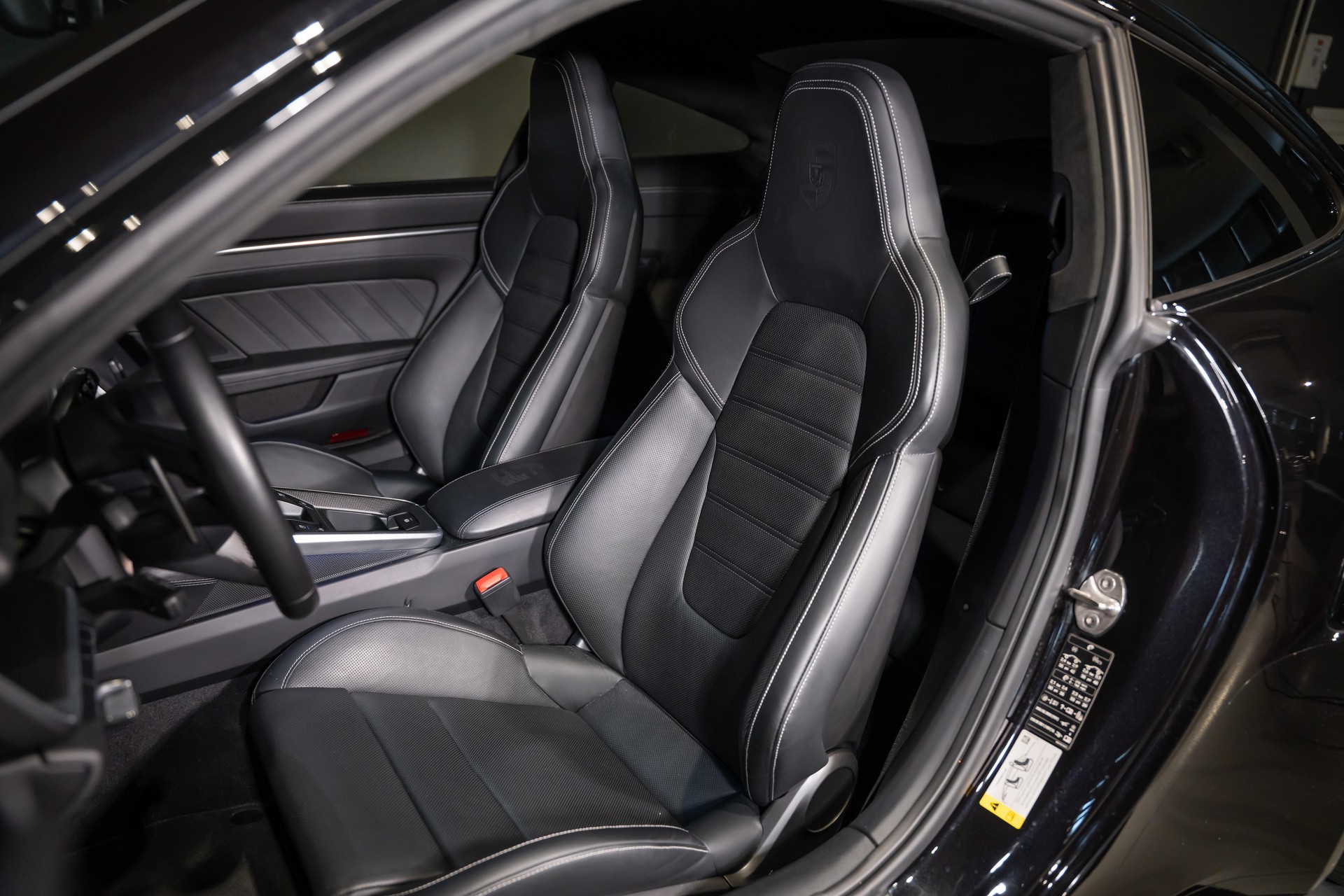 PORSCHE 911 Coupé 3.7 Turbo S PDK Aero-image-15