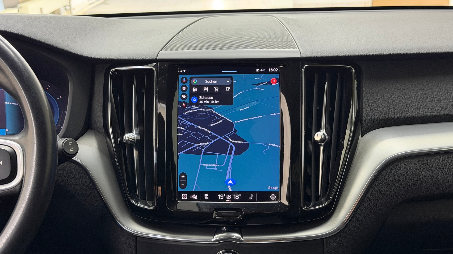 VOLVO XC60 B4 Diesel Mild Hybrid AWD Momentum Geartronic-image-8
