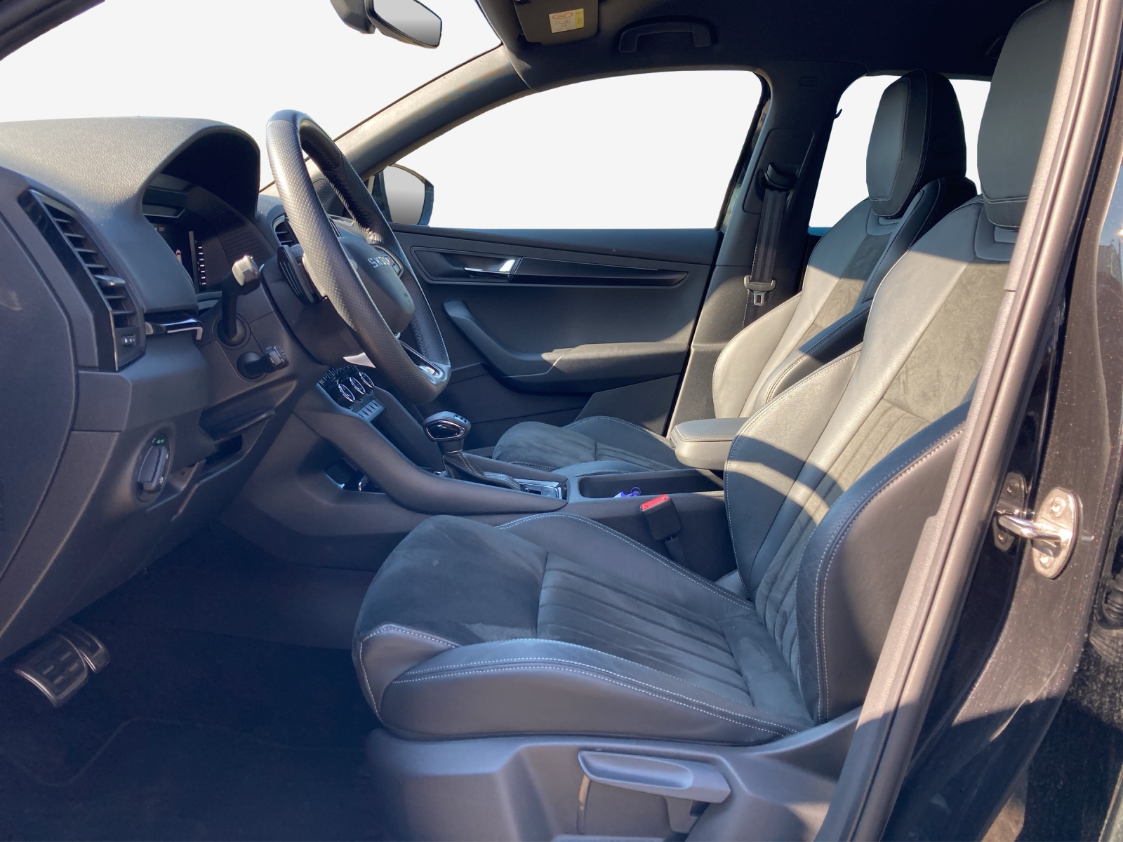SKODA Karoq 2.0 TSI SportLine 4x4 DSG-image-7