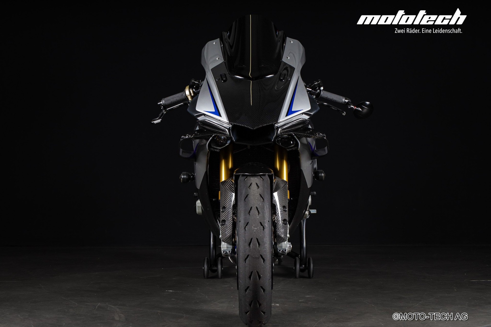 YAMAHA YZF-R1 M ABS AKRAPOVIC-image-6