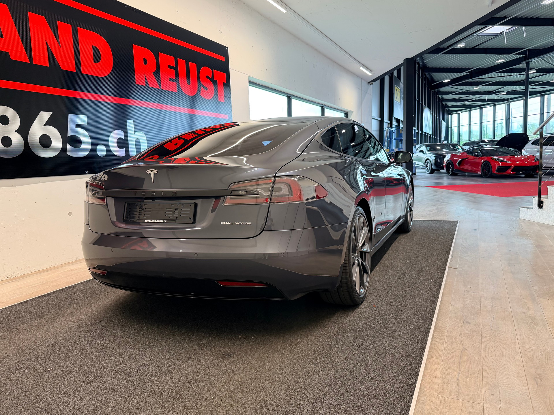 TESLA Model S Maximale-Reichweite *Raven*-image-6